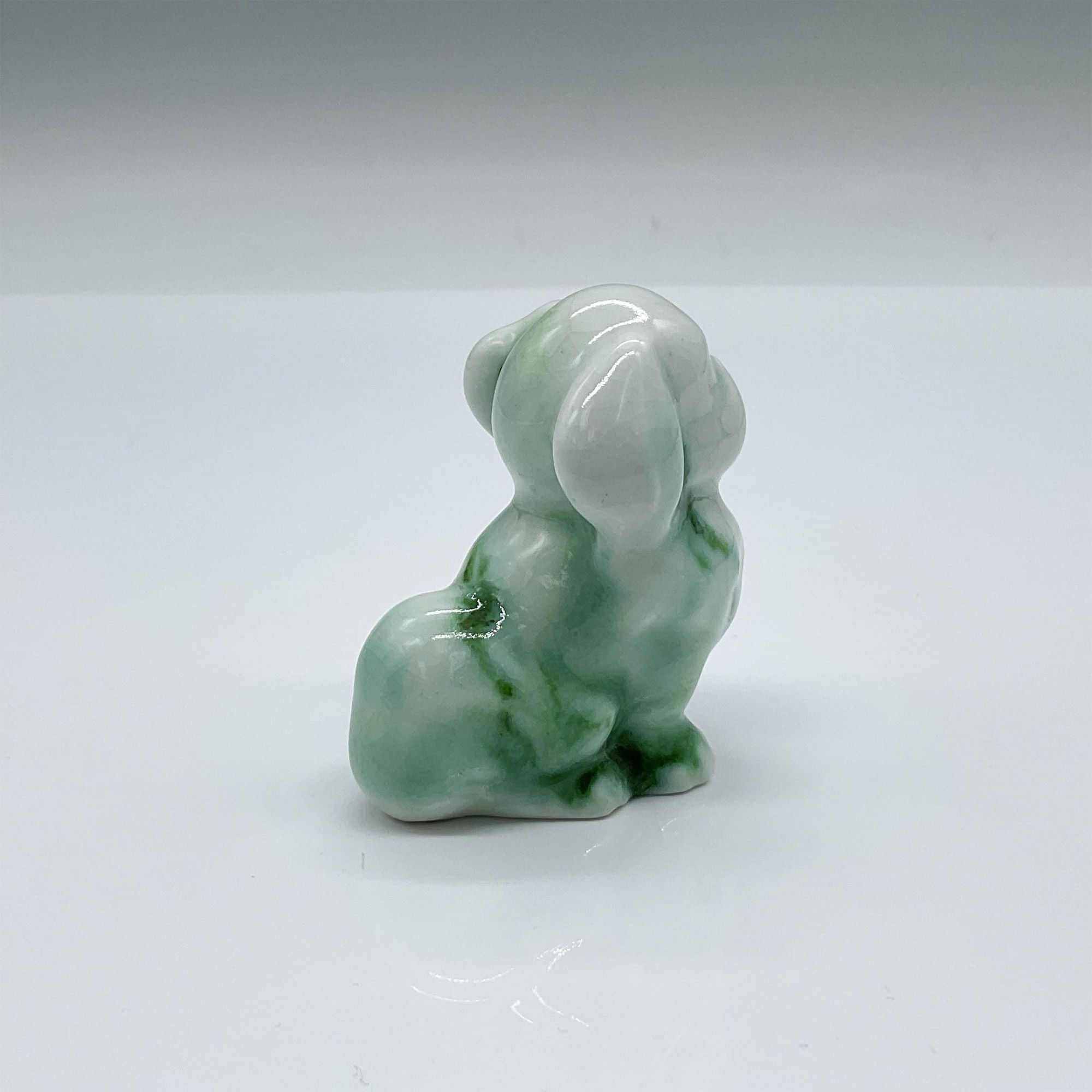 Doulton Chinese Jade Figurine, Pekinese Puppy Seated HN832 - Image 3 of 4