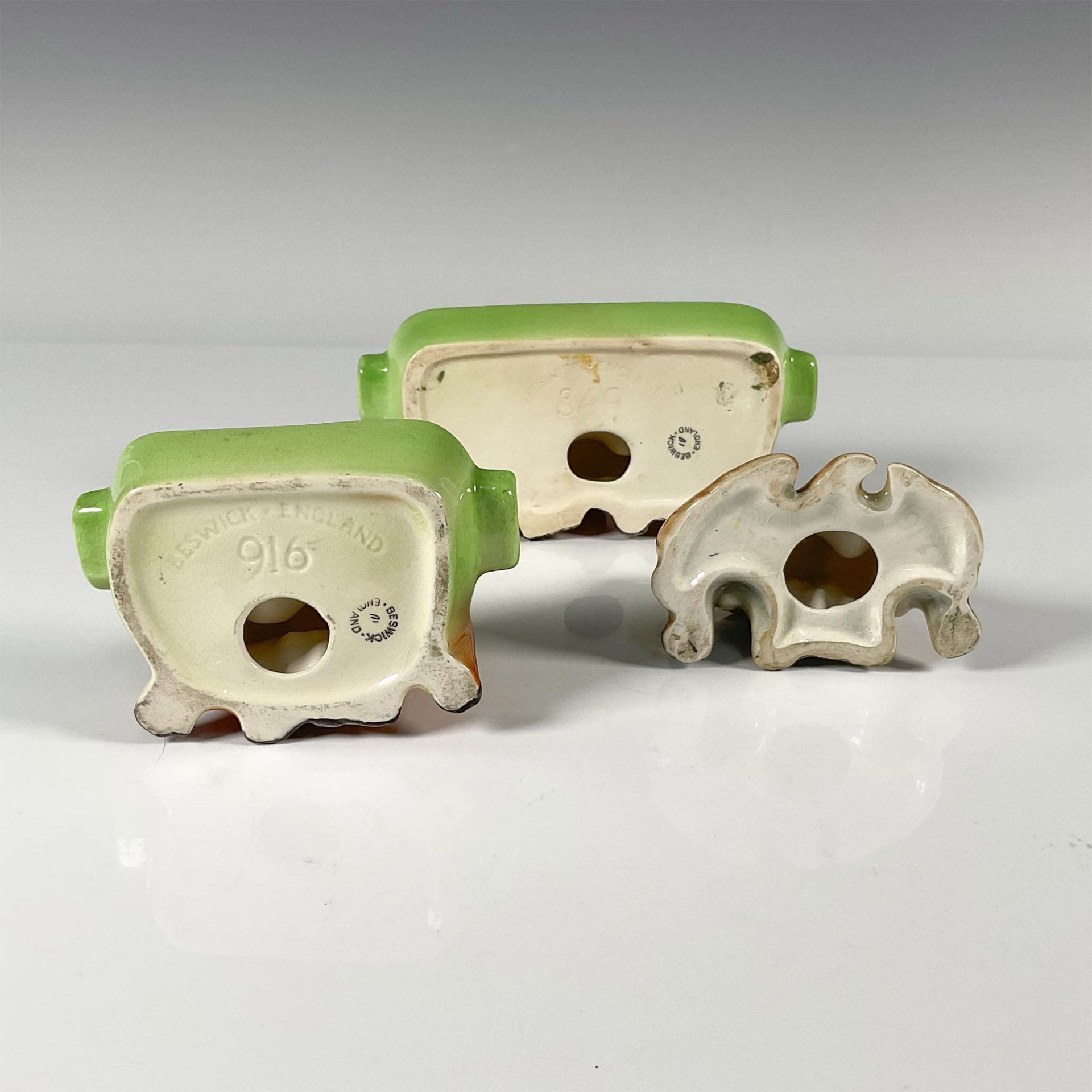 3pc Beswick Porcelain Dog Figurine and Ashtrays - Image 3 of 3
