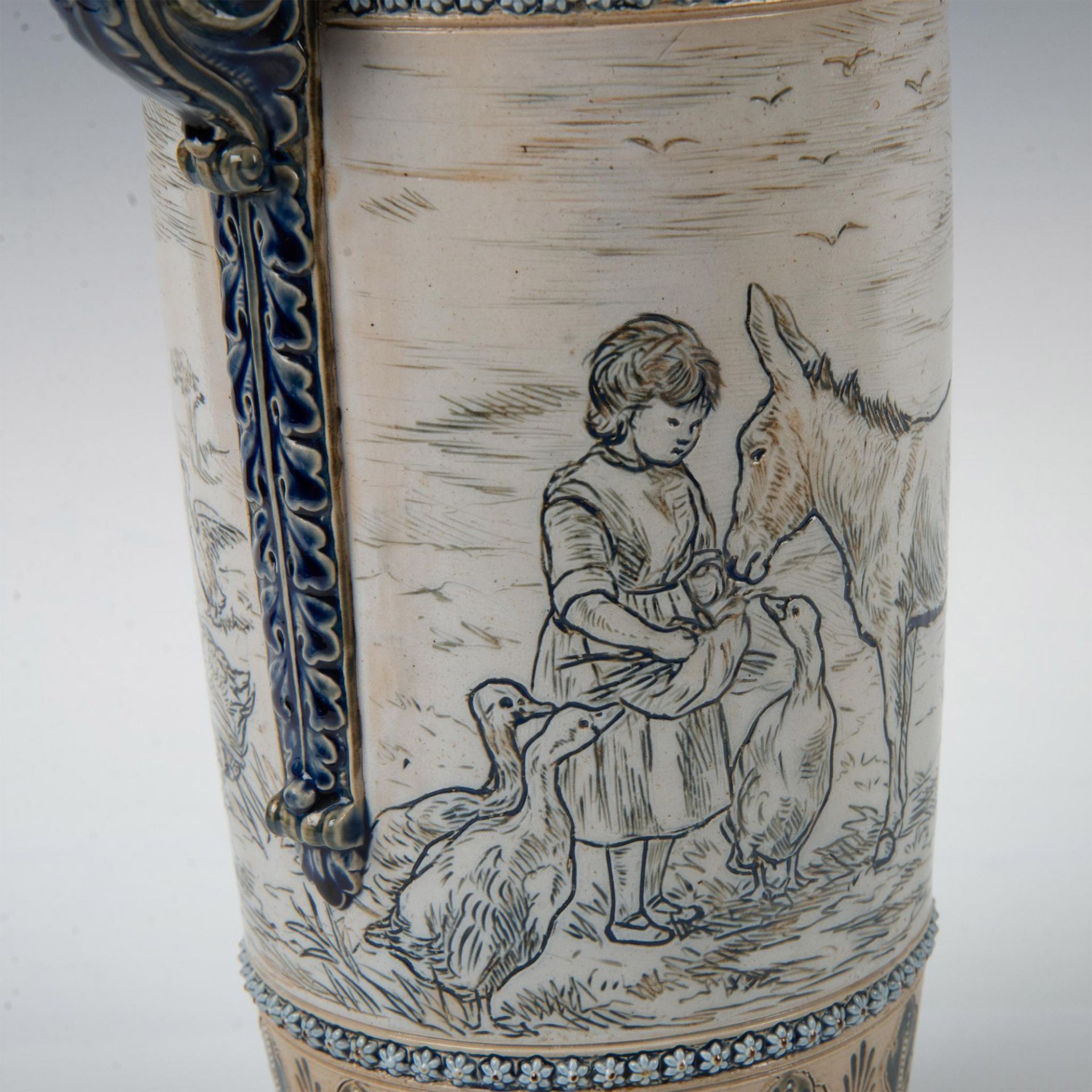 Doulton Lambeth Hannah Barlow Stoneware Vase - Bild 2 aus 7