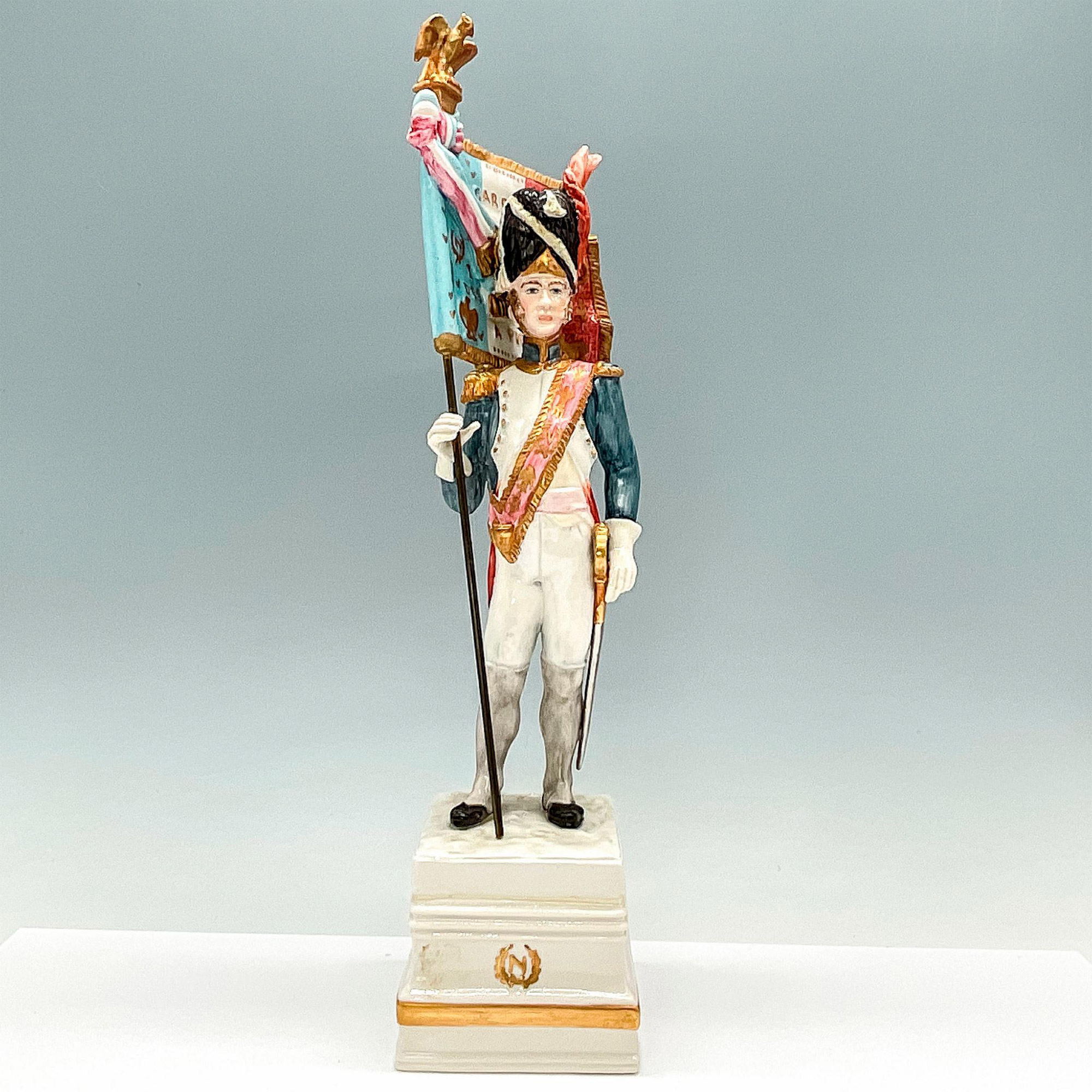 Cacciapuoti Porcelain Napoleonic Figurine Portedrapeau