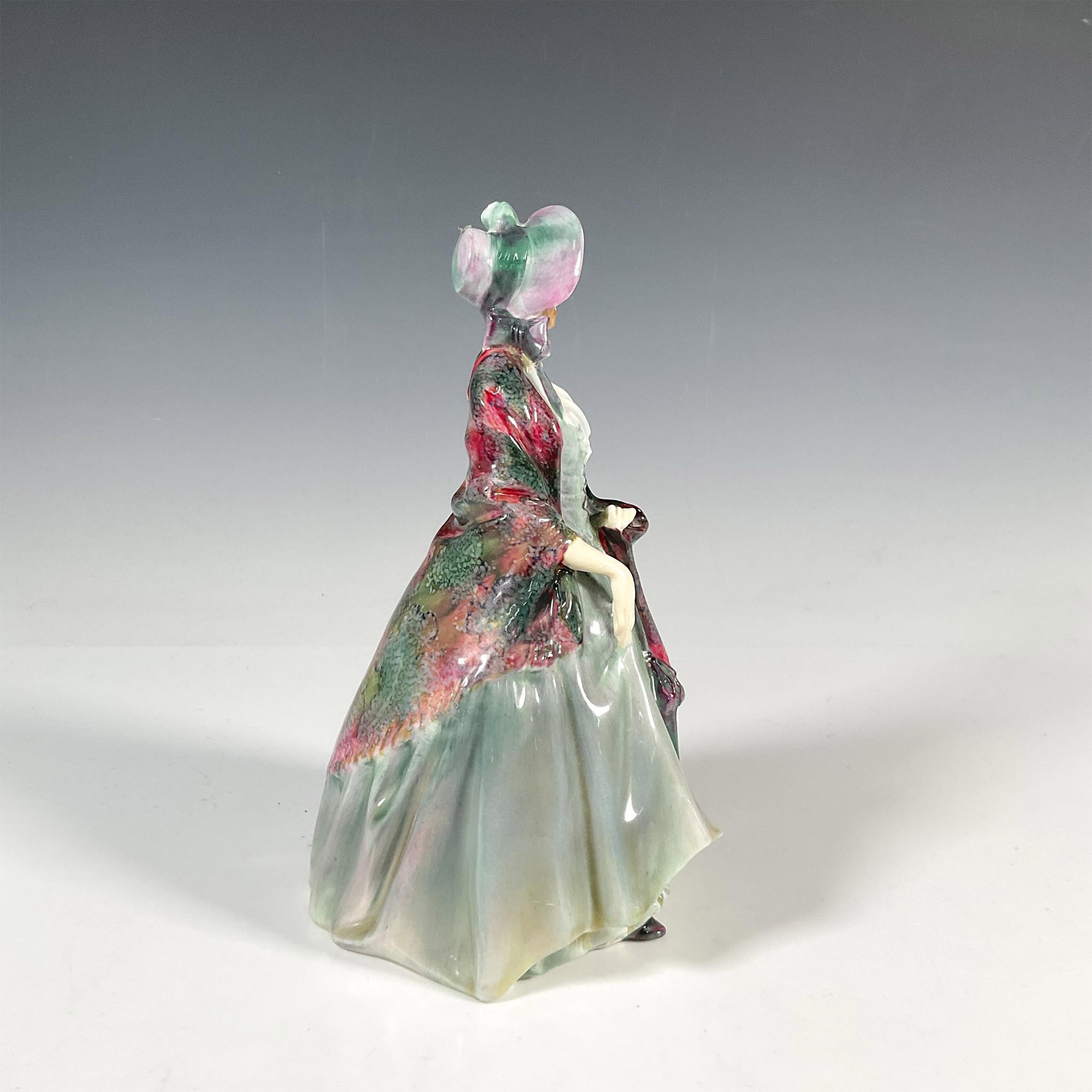 Paisley Shawl HN1739 - Royal Doulton Figurine - Image 2 of 5