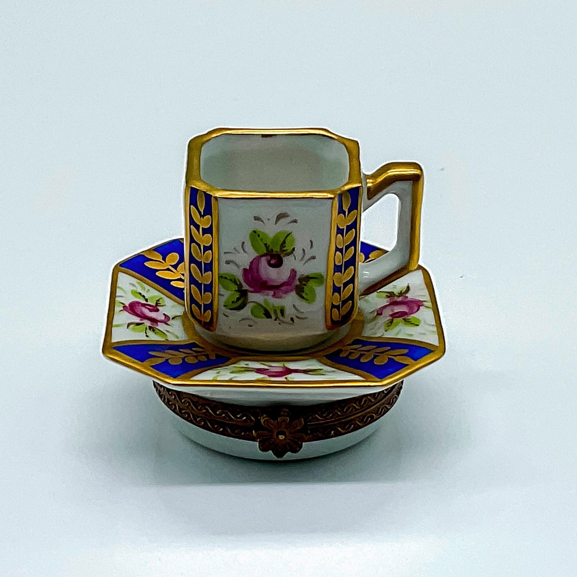 Limoges PV Porcelain Gilt Floral Tea Cup Box