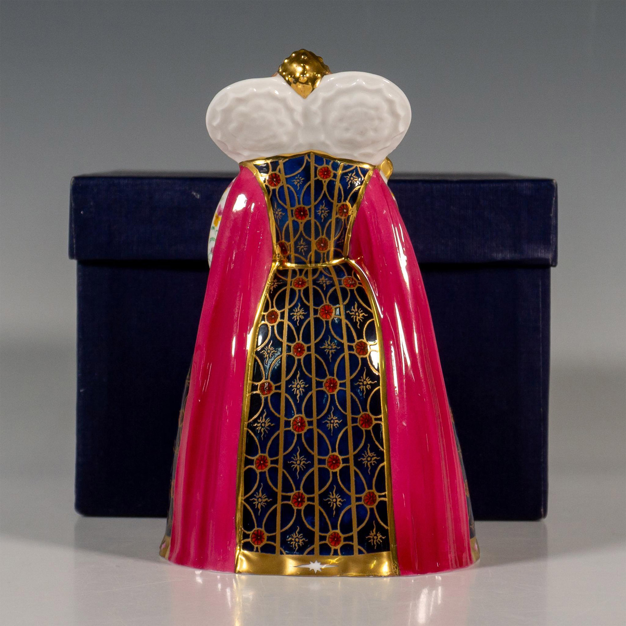 Royal Worcester Porcelain Candle Snuff, Queen Elizabeth I - Image 2 of 4
