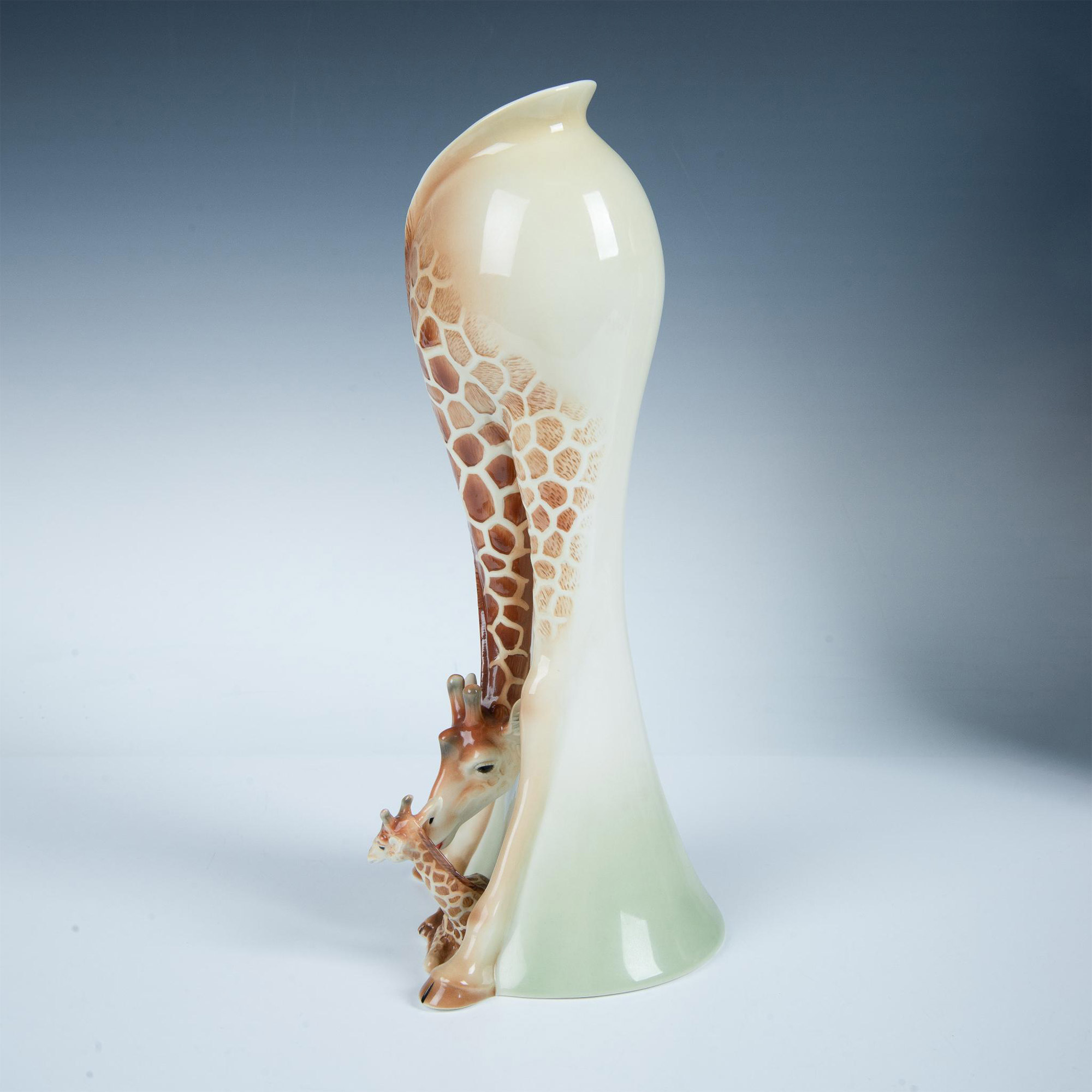 Franz Collection Porcelain Endless Beauty Vase, FZ00233 - Image 5 of 7