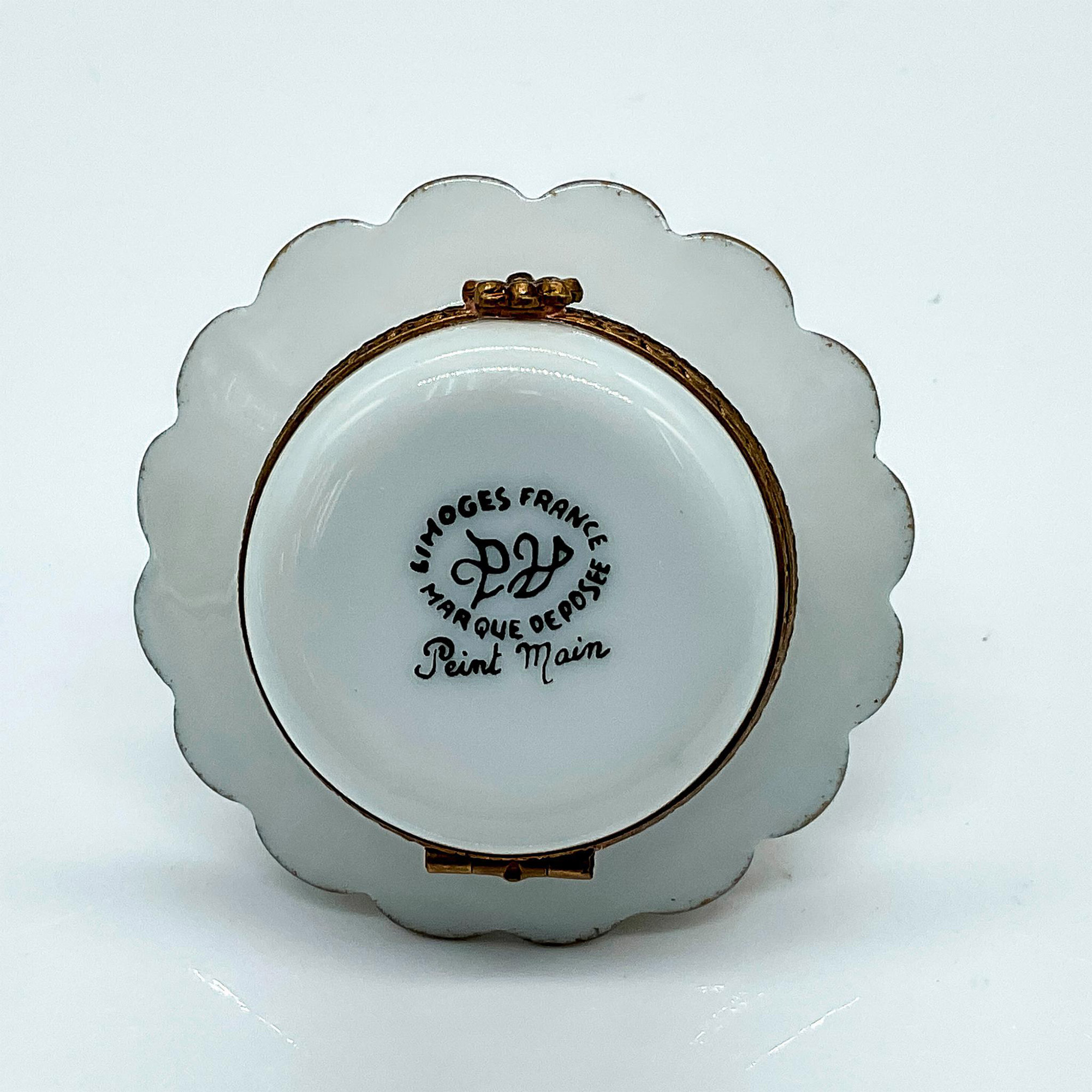 Limoges PV Porcelain Gilt Floral Tea Cup Box - Image 3 of 3