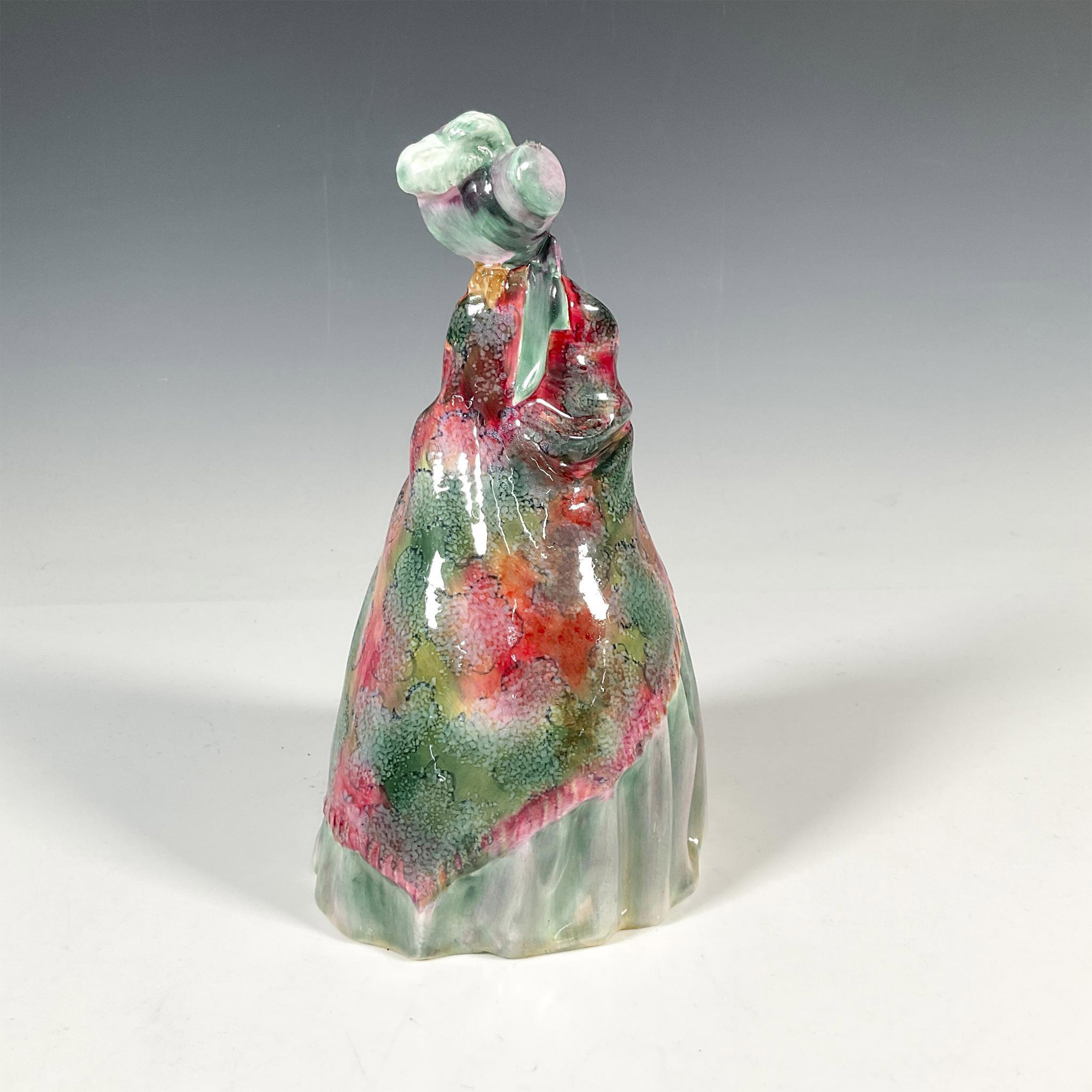 Paisley Shawl HN1739 - Royal Doulton Figurine - Image 3 of 5