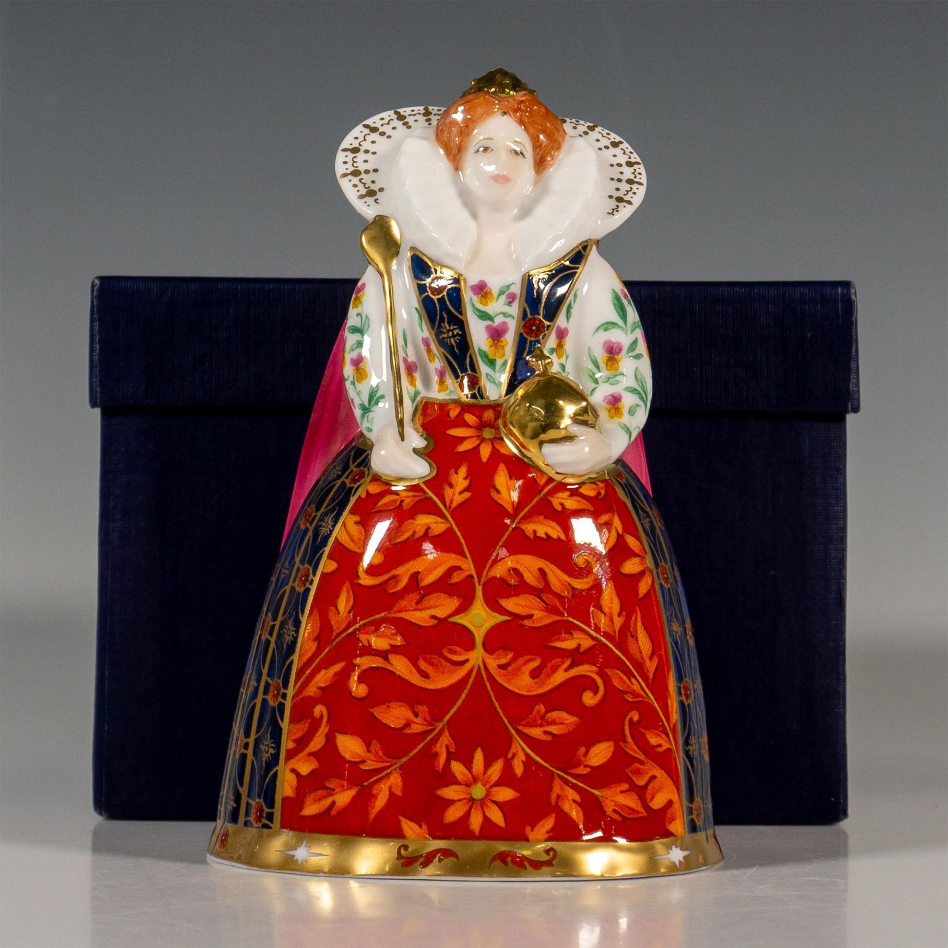 Royal Worcester Porcelain Candle Snuff, Queen Elizabeth I