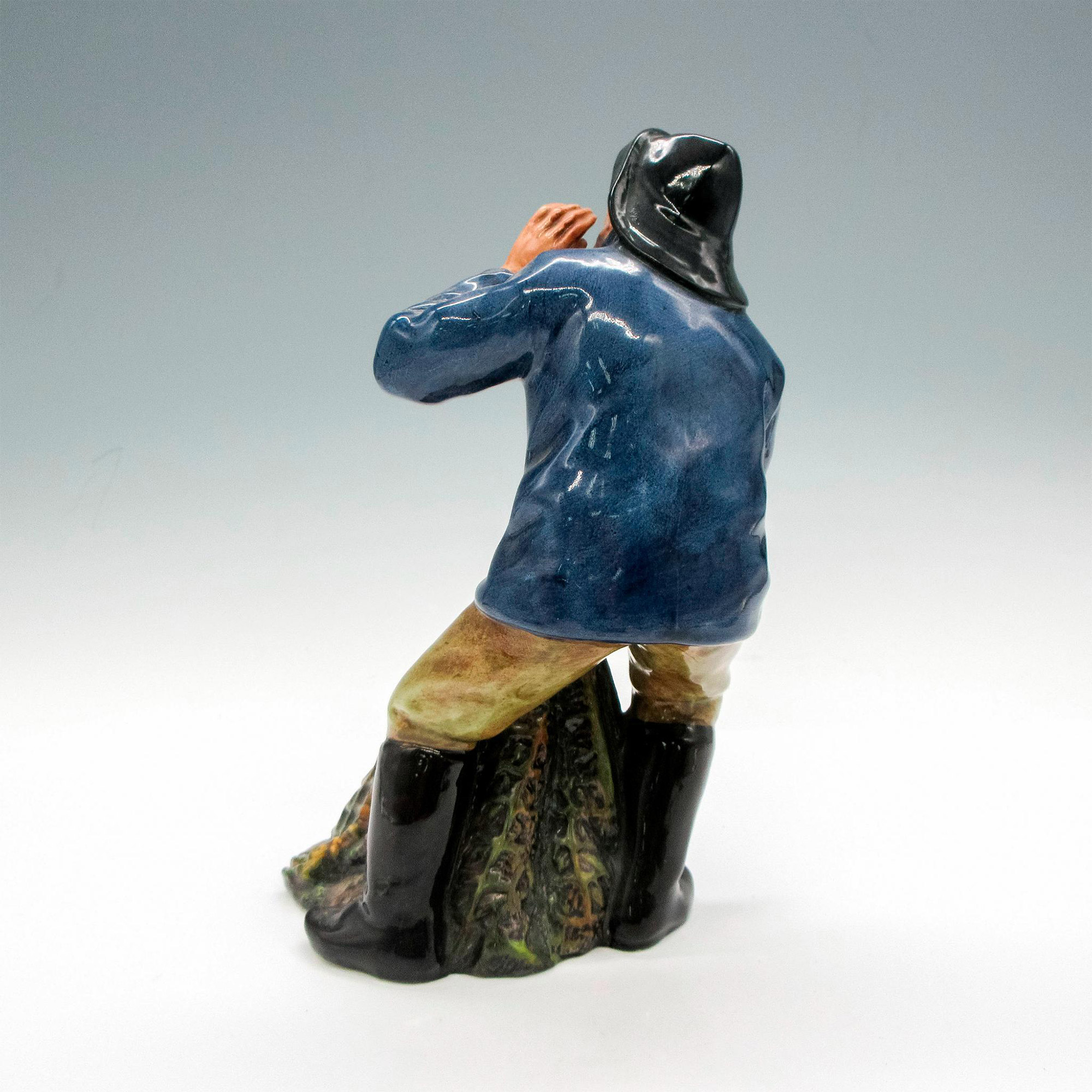 Sea Harvest HN2257 - Royal Doulton Figurine - Image 2 of 3