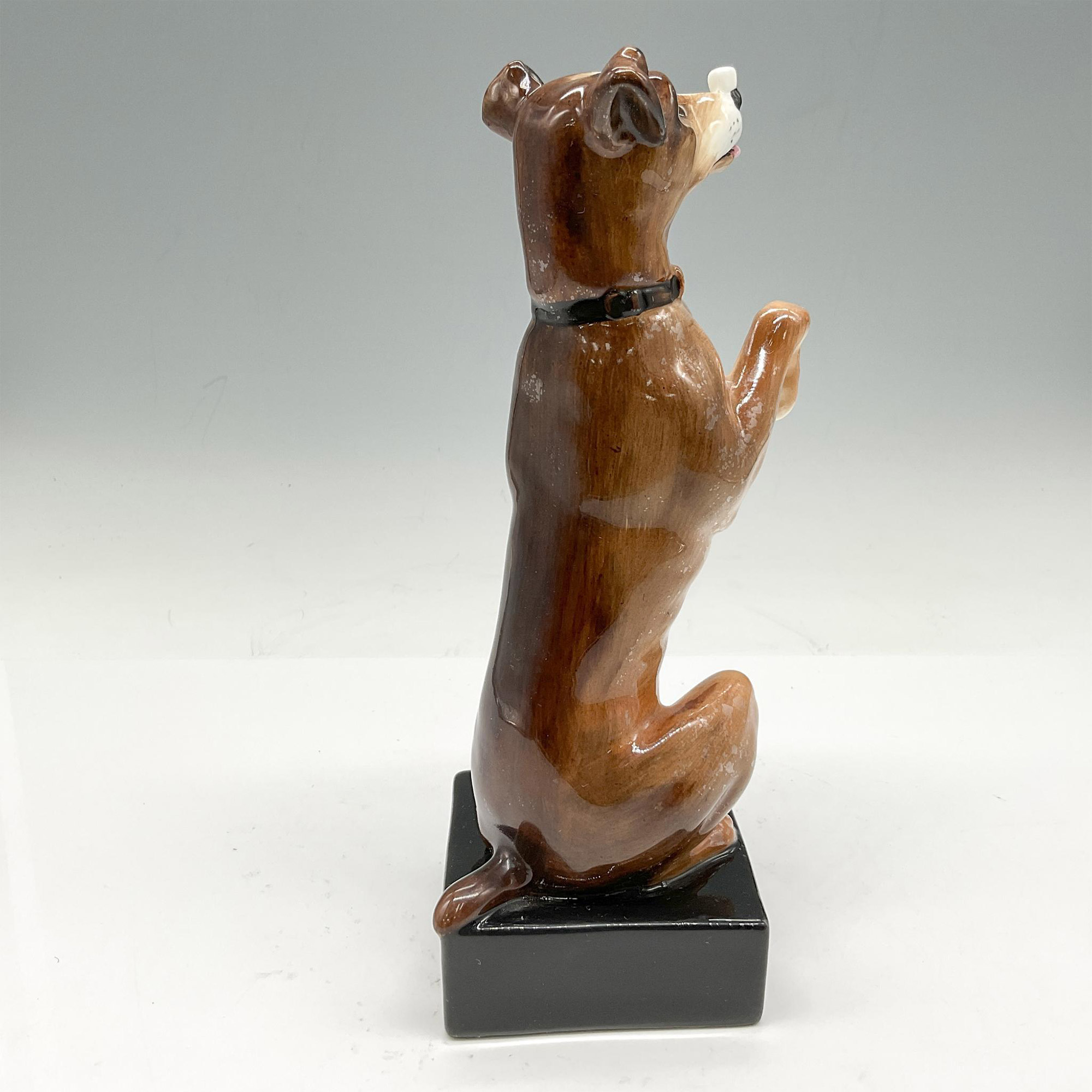 Dog with Cube on Nose - Royal Doulton Animal Figurine - Image 2 of 4