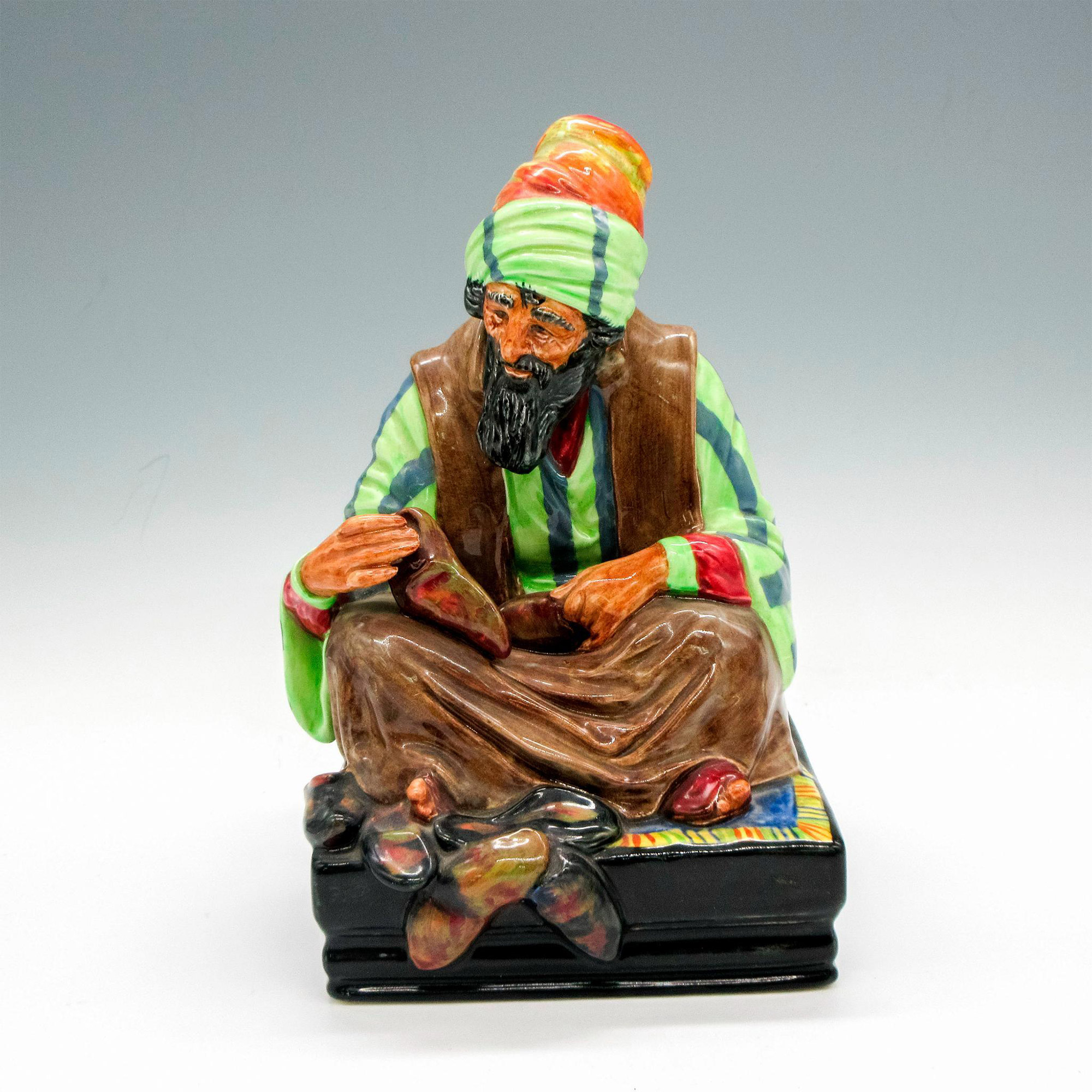 Cobbler HN1706 - Royal Doulton Figurine