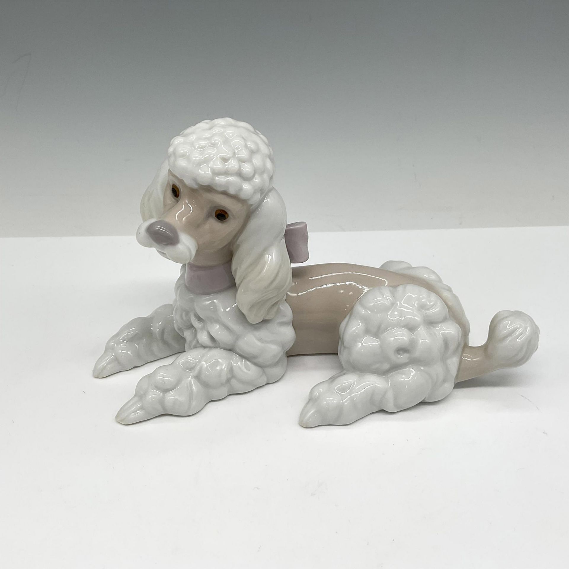 Lladro Porcelain Figurine, Sitting Poodle 1006337