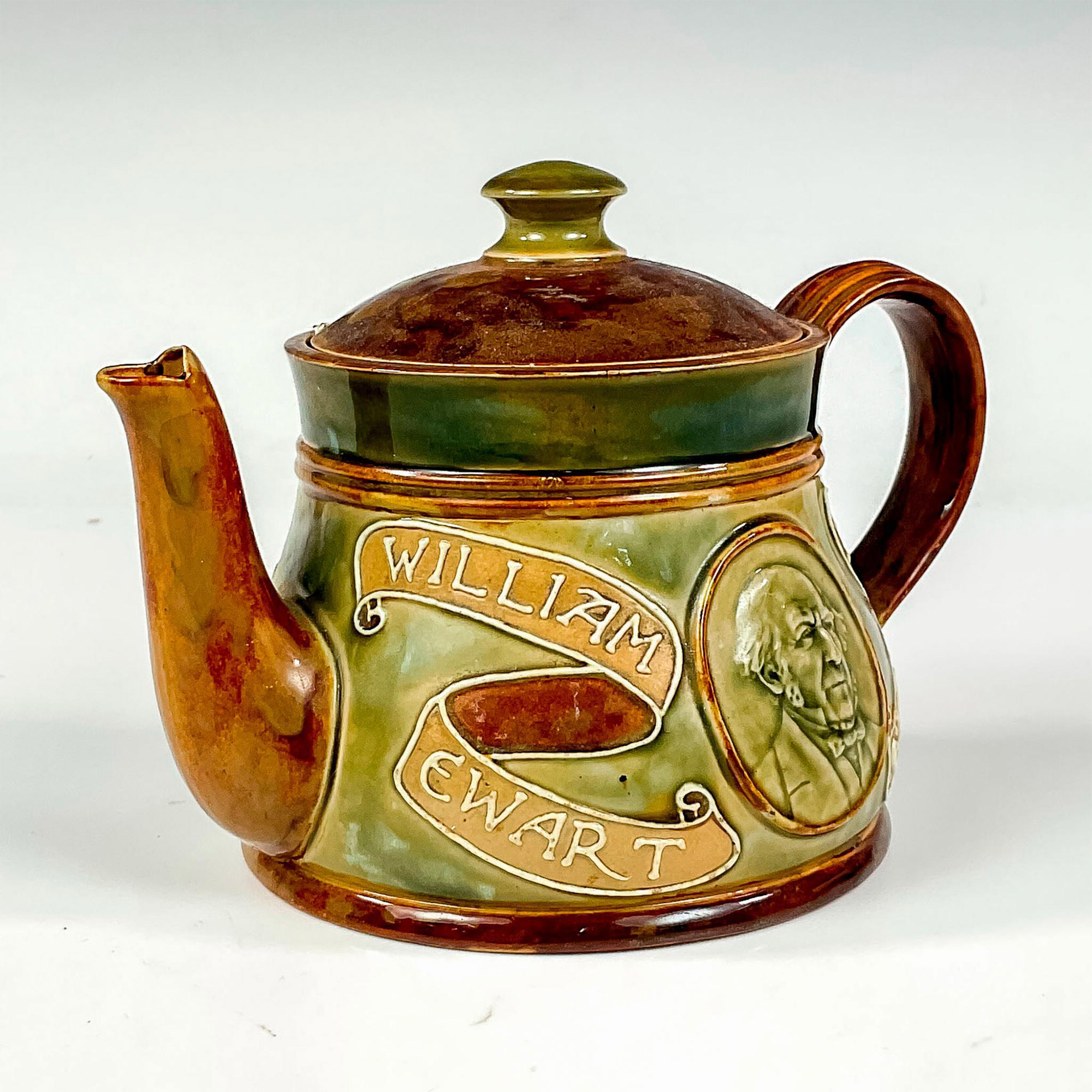 Doulton Lambeth Commemorative Teapot, William E Gladstone - Image 3 of 4