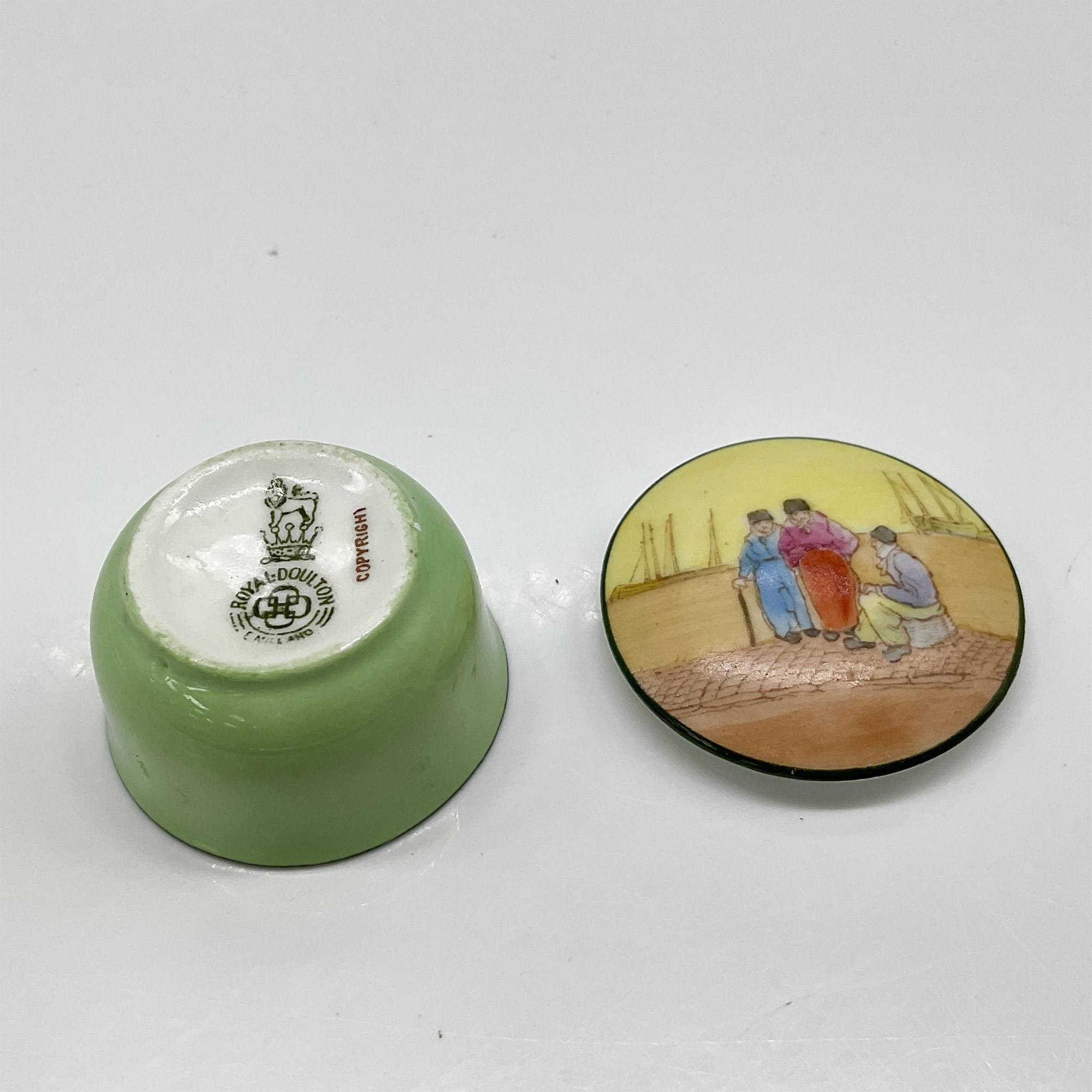 Royal Doulton Series Ware, Dutch Harlem Lidded Miniature Box - Image 3 of 3
