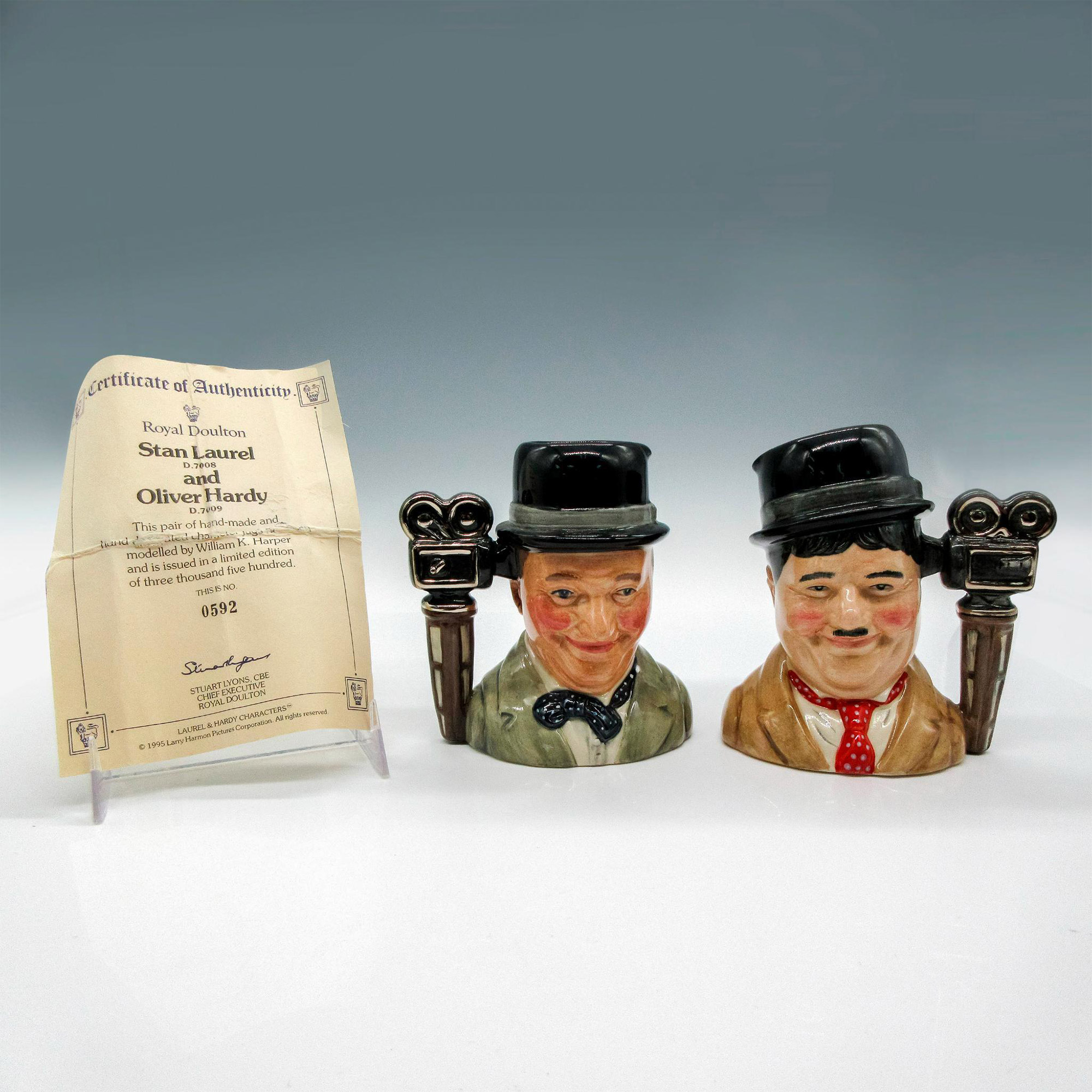 Laurel and Hardy Pair D7008 & D7009 - Small - Royal Doulton Character Jug - Image 2 of 5