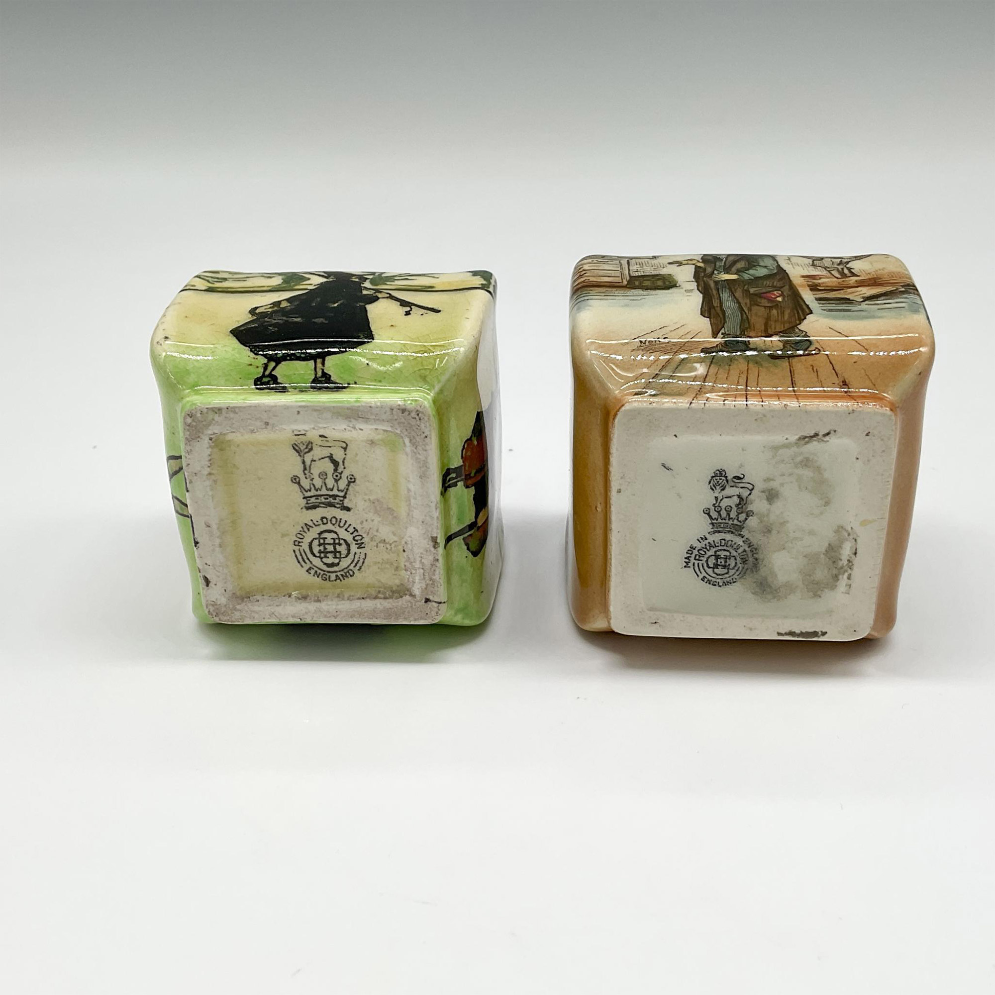2pc Royal Doulton Dickens Ware Mini Vases - Image 3 of 3