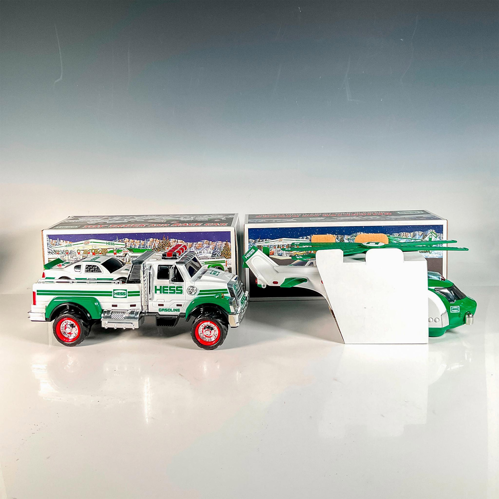 2pc Hess Toy Truck and Helicopter Collectible - Image 3 of 4