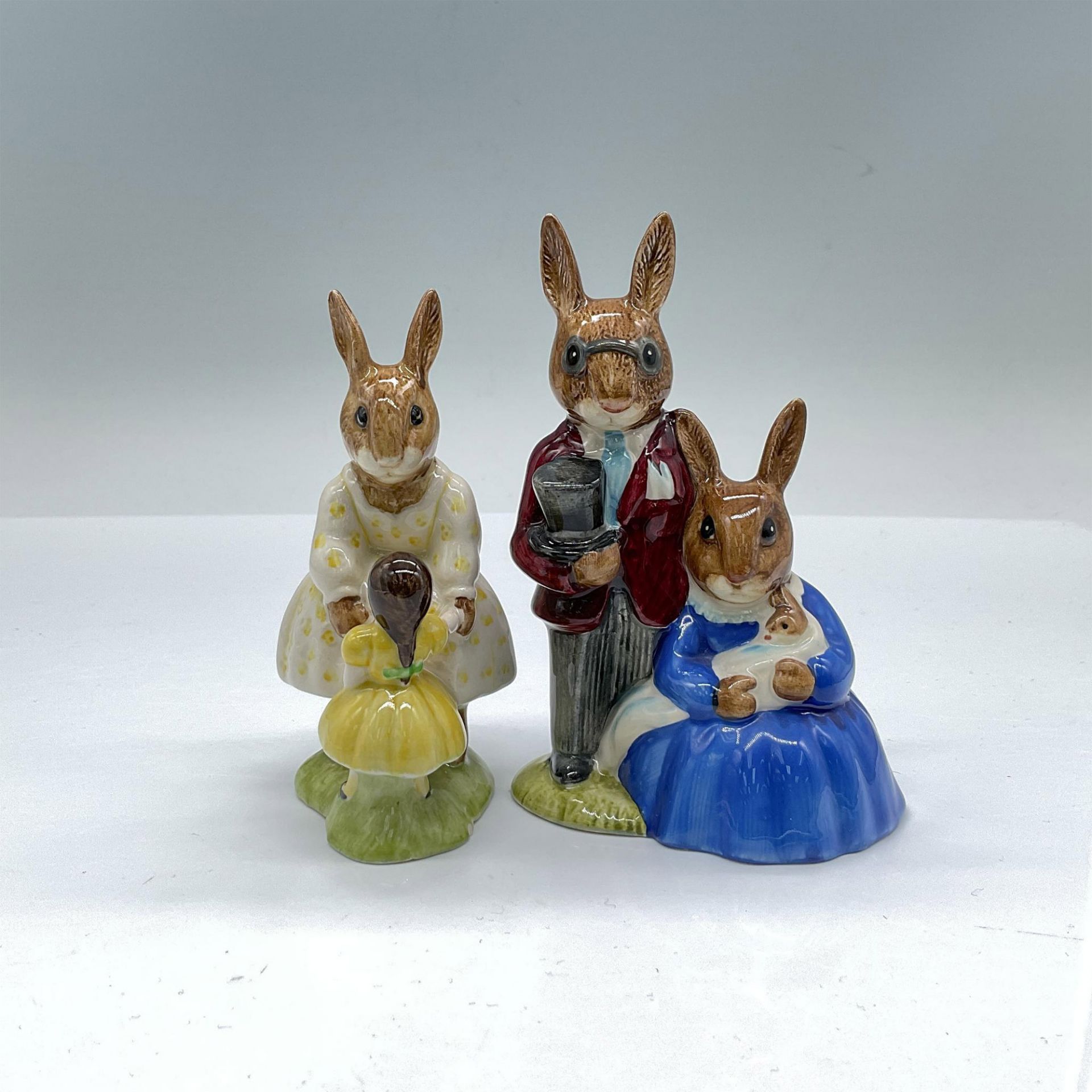 2pc Royal Doulton Figurines, Family Photo & Playtime DB1/80