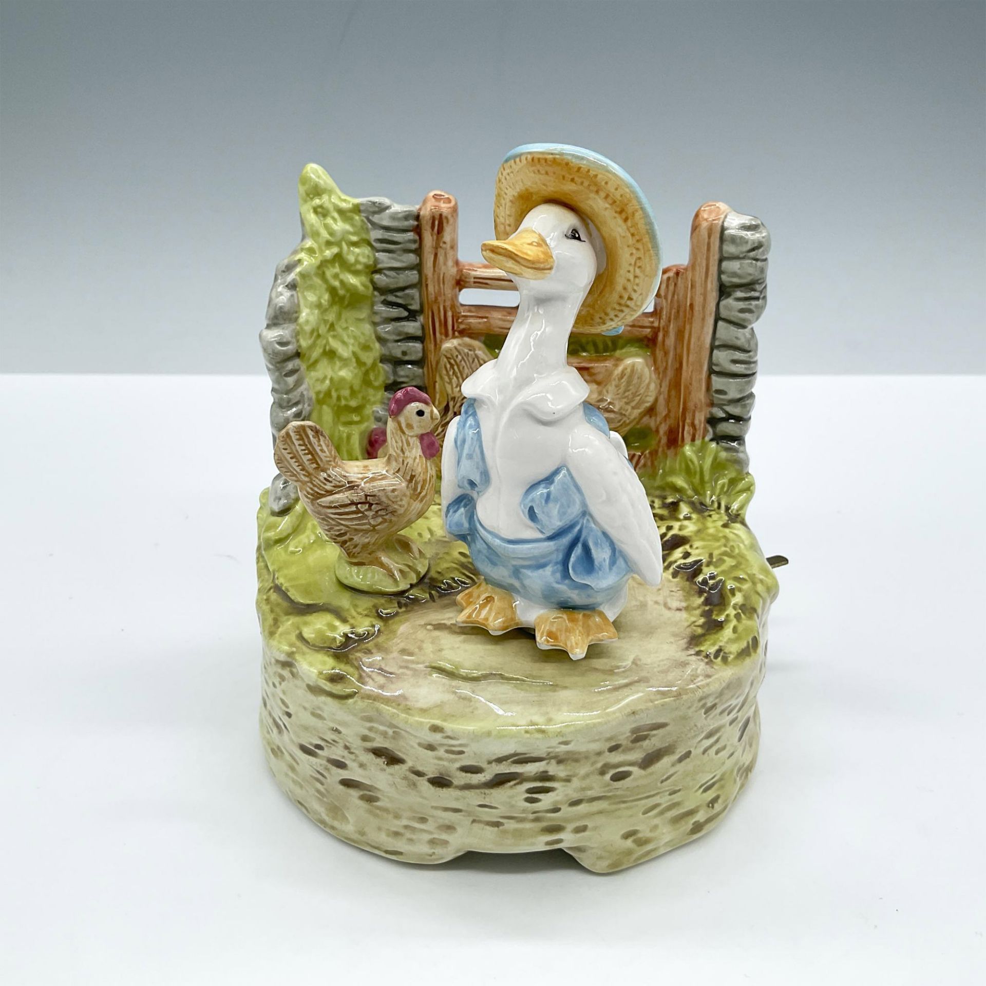 Schmid Beatrix Potter Music Box, Farmer In The Dell