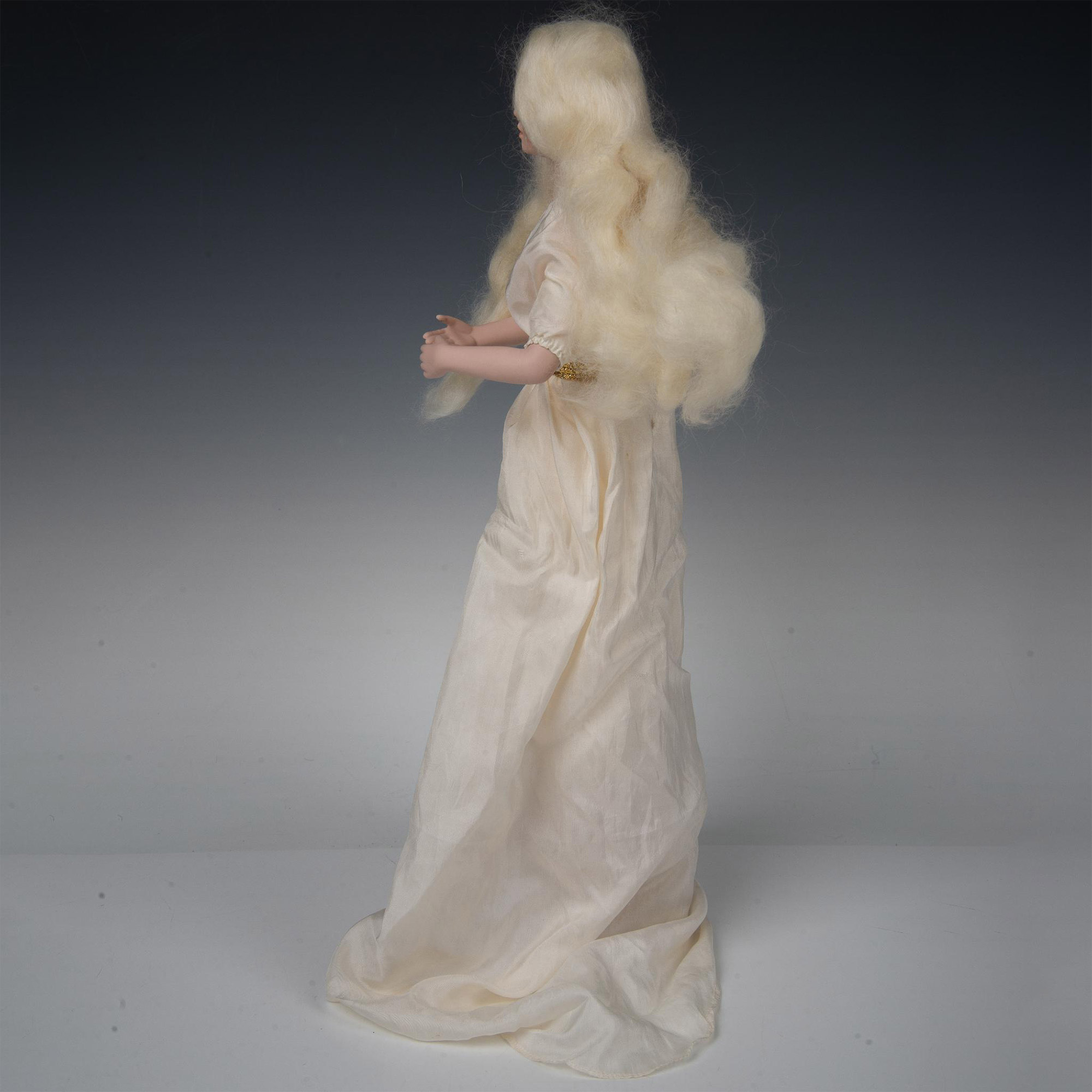 International Treasury of Collectibles Doll, Miss Liberty - Image 14 of 14