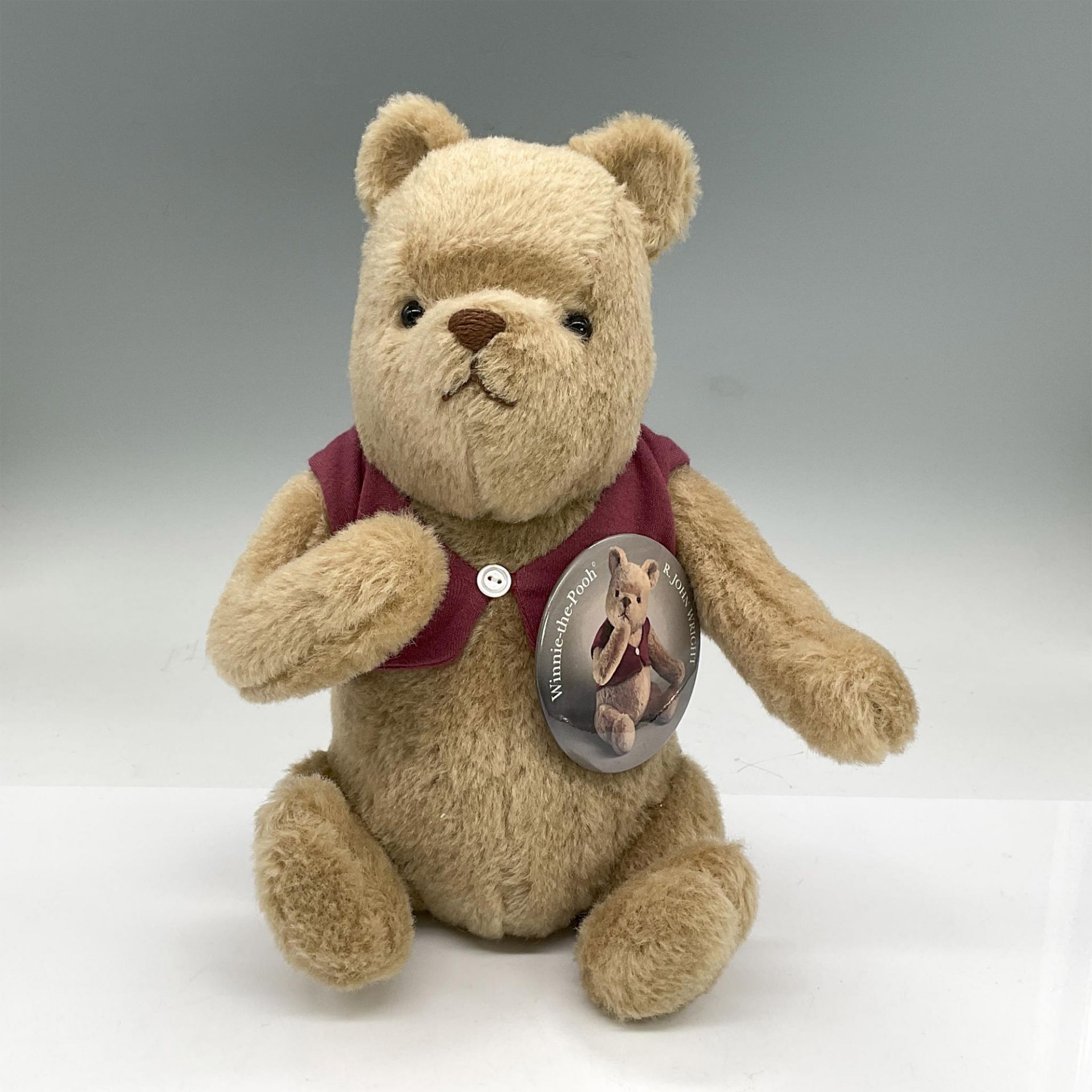 R. John Wright Stuffed Animal, Classic Winnie The Pooh