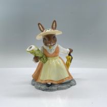 Royal Doulton Bunnykins Lidded Teapot Lady of the Manor DBD2