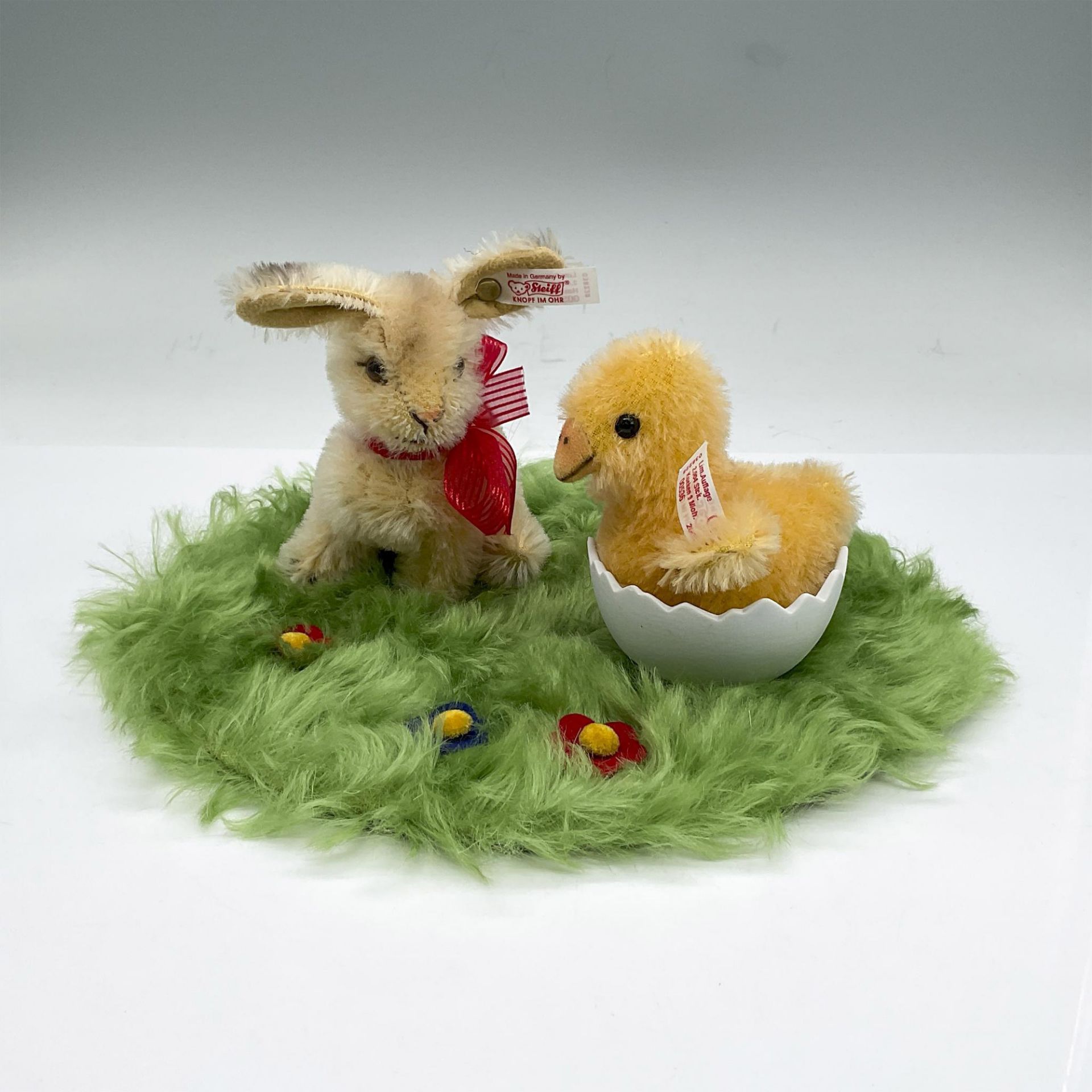 Steiff Mohair Figures, Easter Diorama of Bunny and Chick