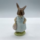 Royal Albert Beatrix Potter Figurine, Mrs Flopsy Bunny