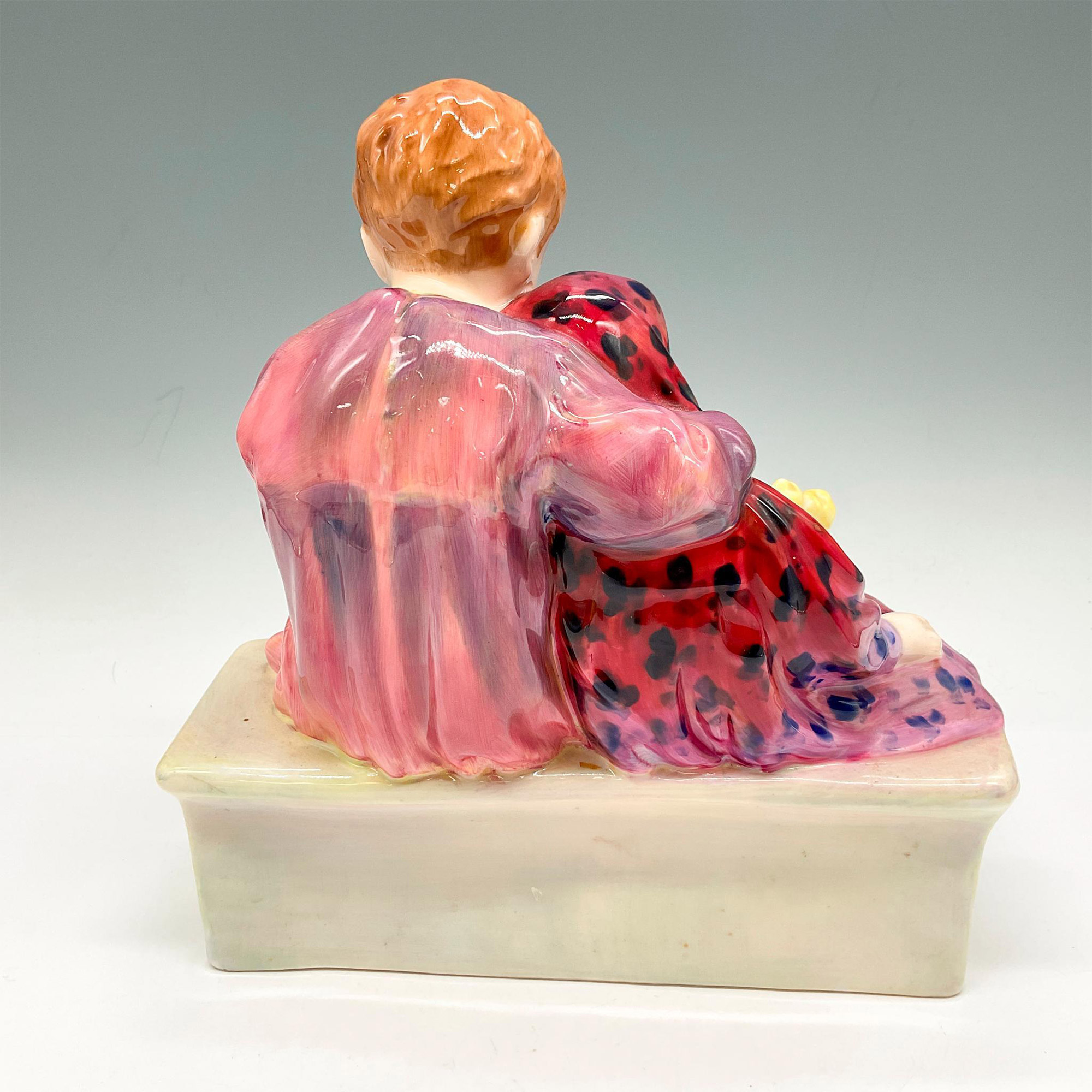 Flower Sellers - HN1342 - Royal Doulton Figurine - Image 2 of 3