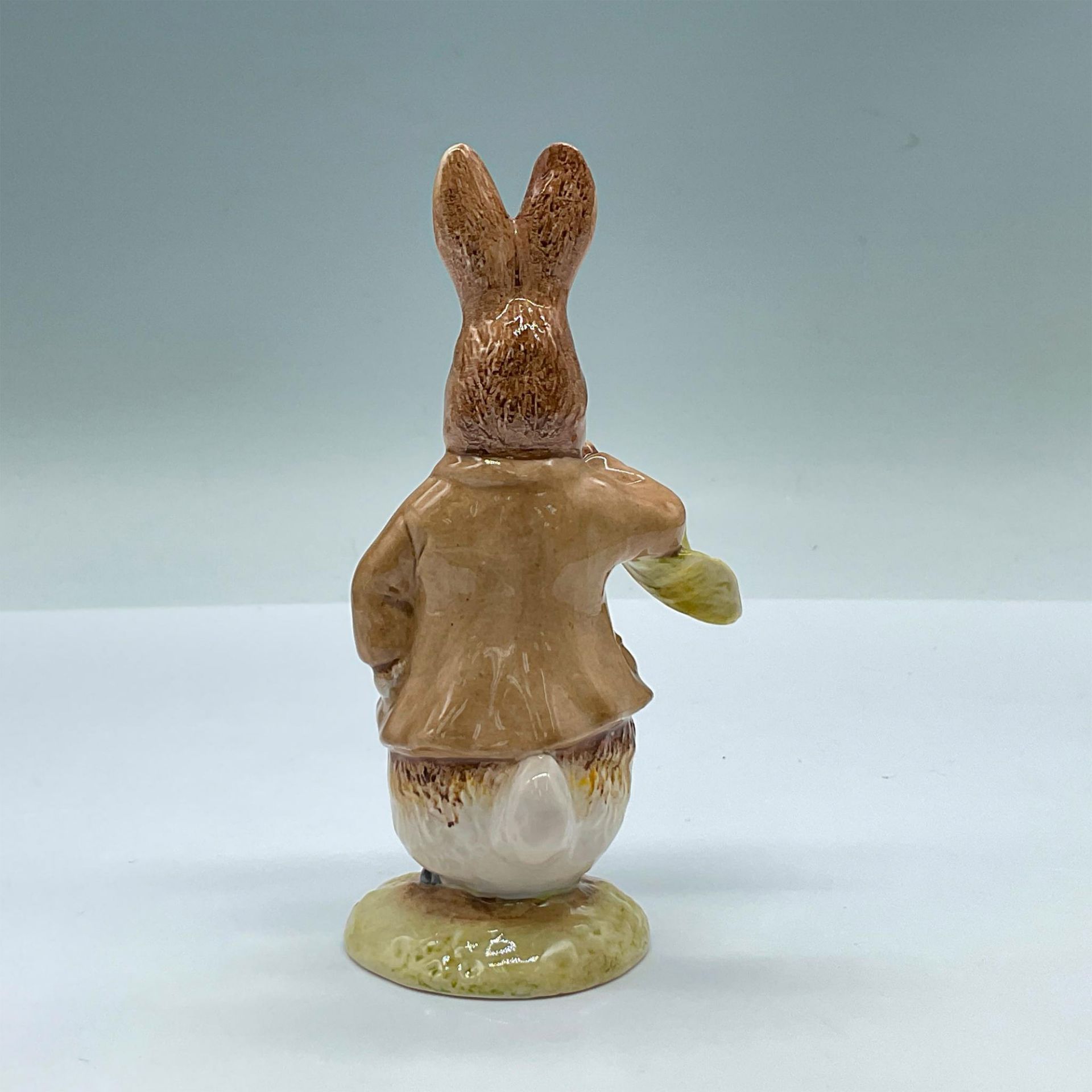 Royal Albert Beatrix Potter Figurine, Benjamin Bunny Ate a Lettuce - Bild 2 aus 3