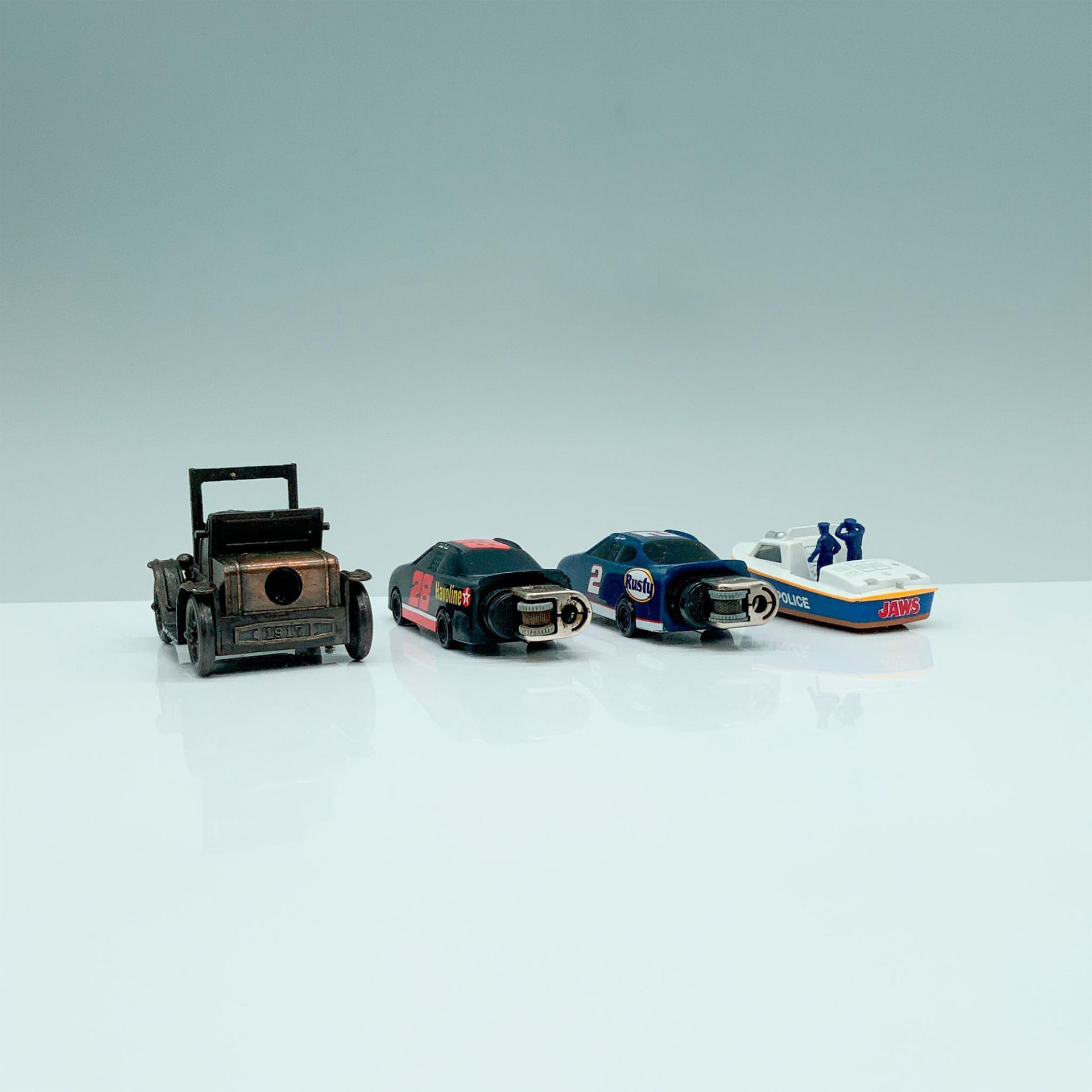 4pc Toy Car FigureTools and Boat Figure - Bild 2 aus 3