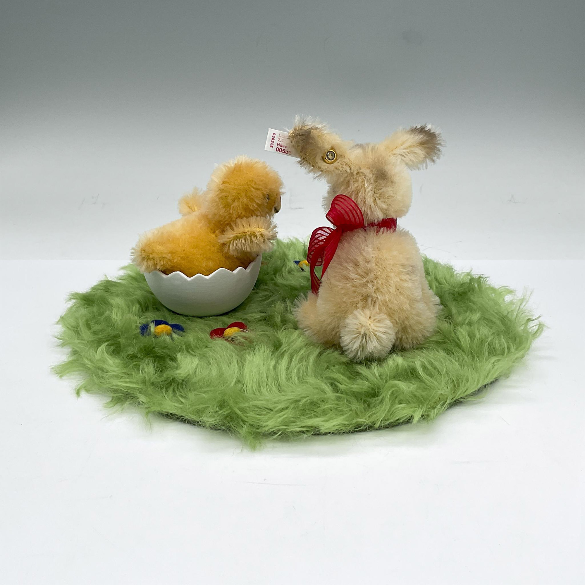 Steiff Mohair Figures, Easter Diorama of Bunny and Chick - Image 3 of 5