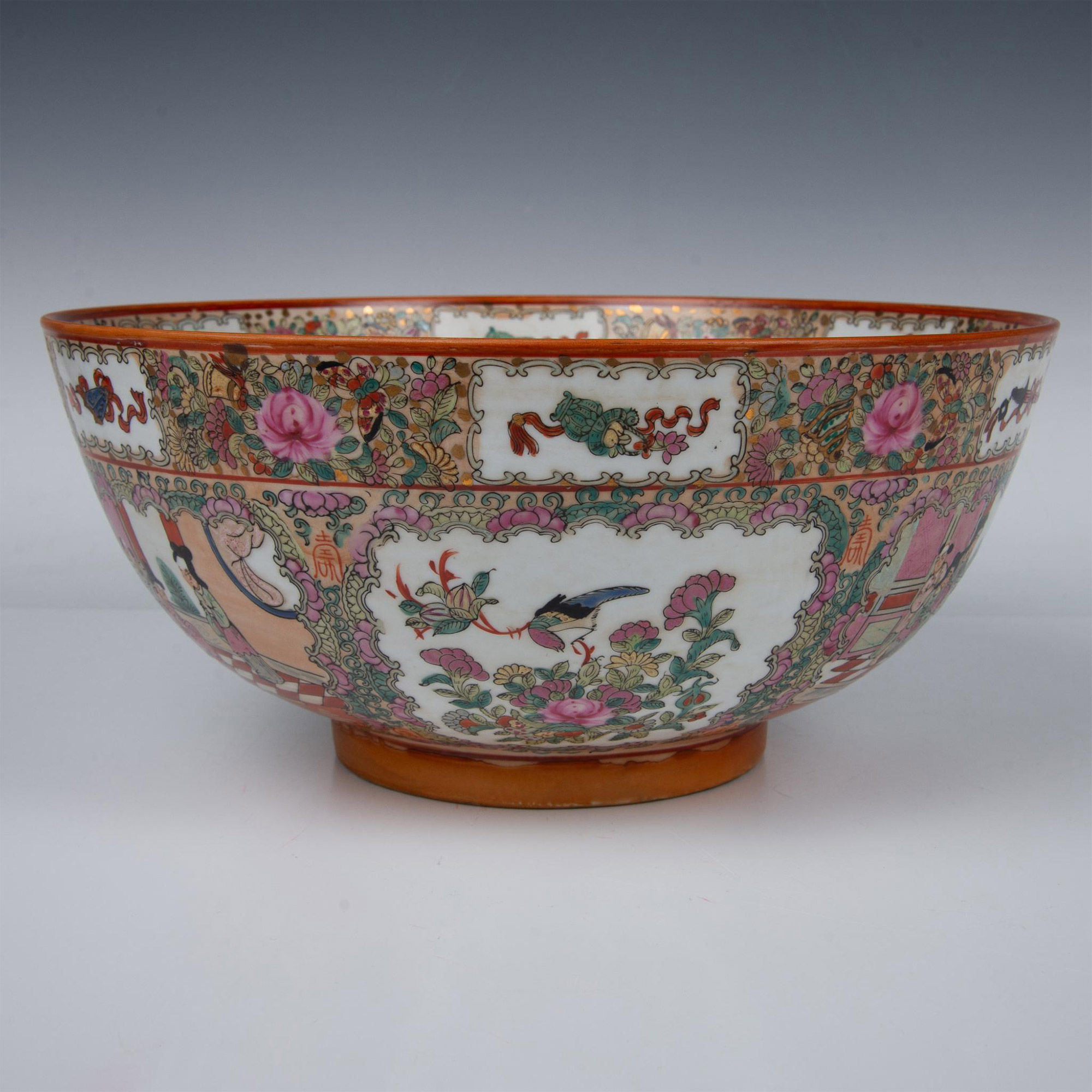 Early Republic Chinese Rose Medallion Porcelain Bowl - Image 2 of 5