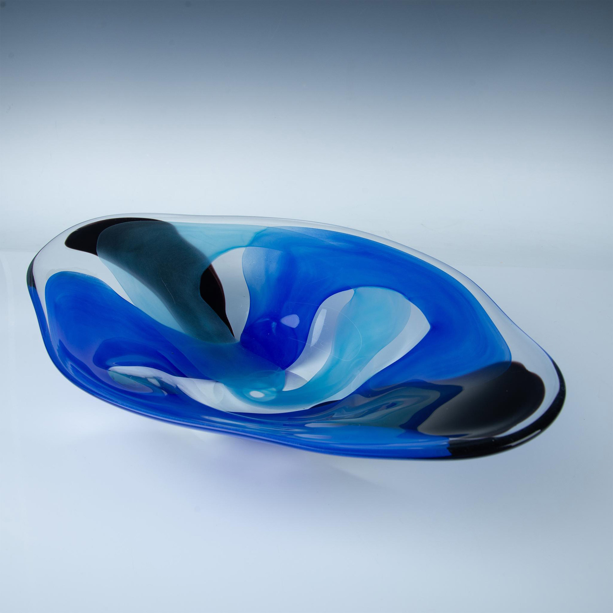 Sasaki Glass Swirl Centerpiece Bowl - Image 4 of 4