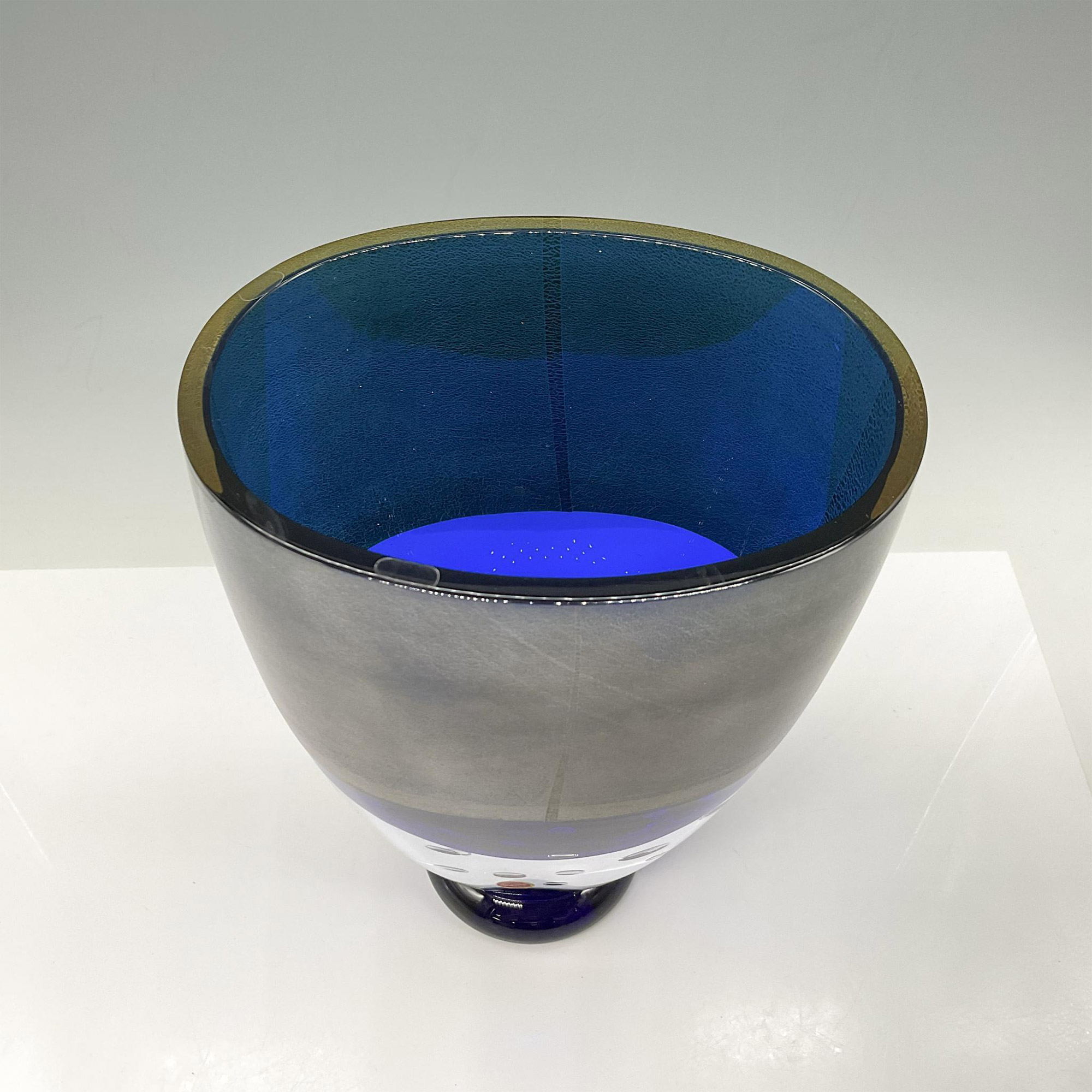 Murano Studio Art Glass Vase - Image 2 of 5