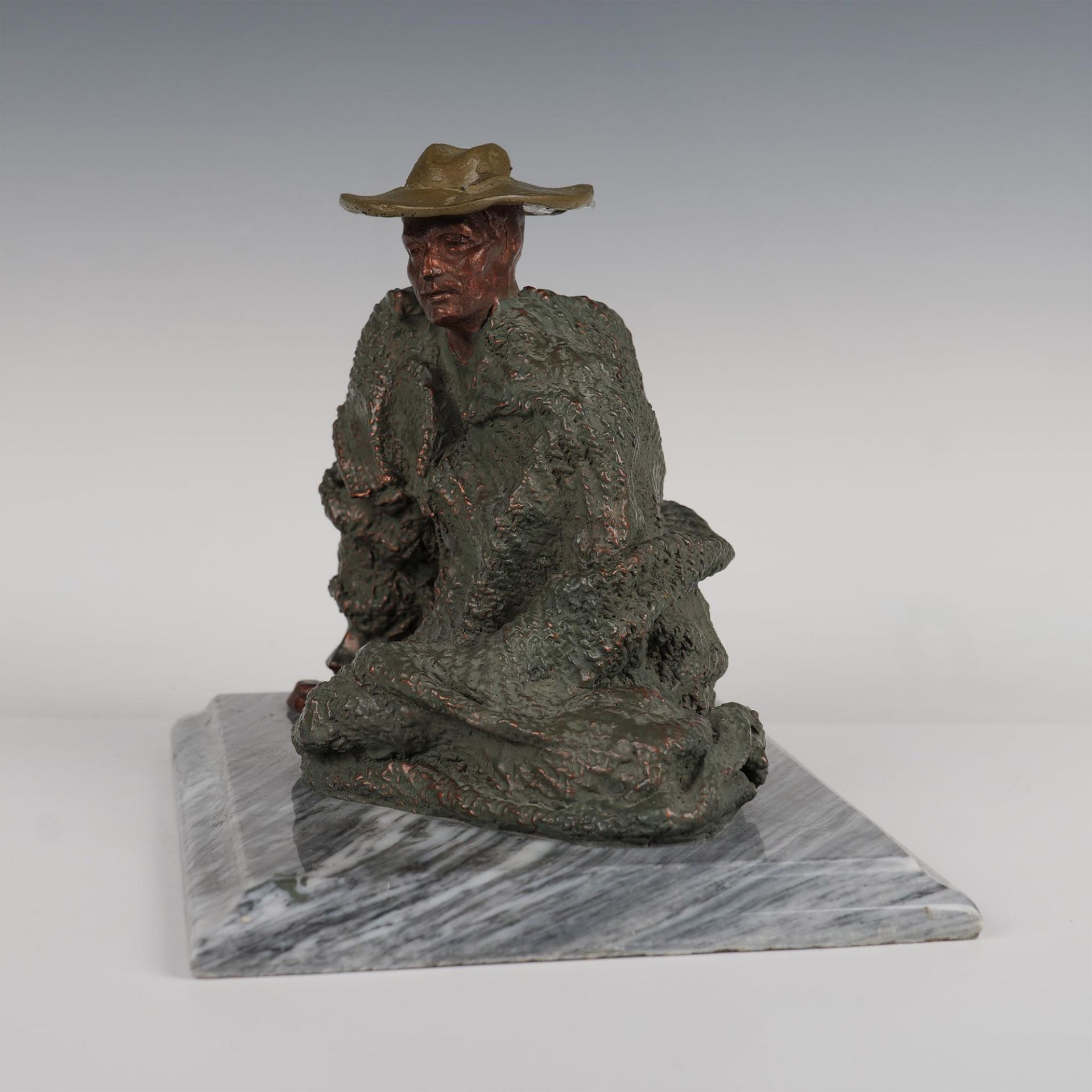 Campesino Sentado by The Mexican School Sculpture - Bild 2 aus 5