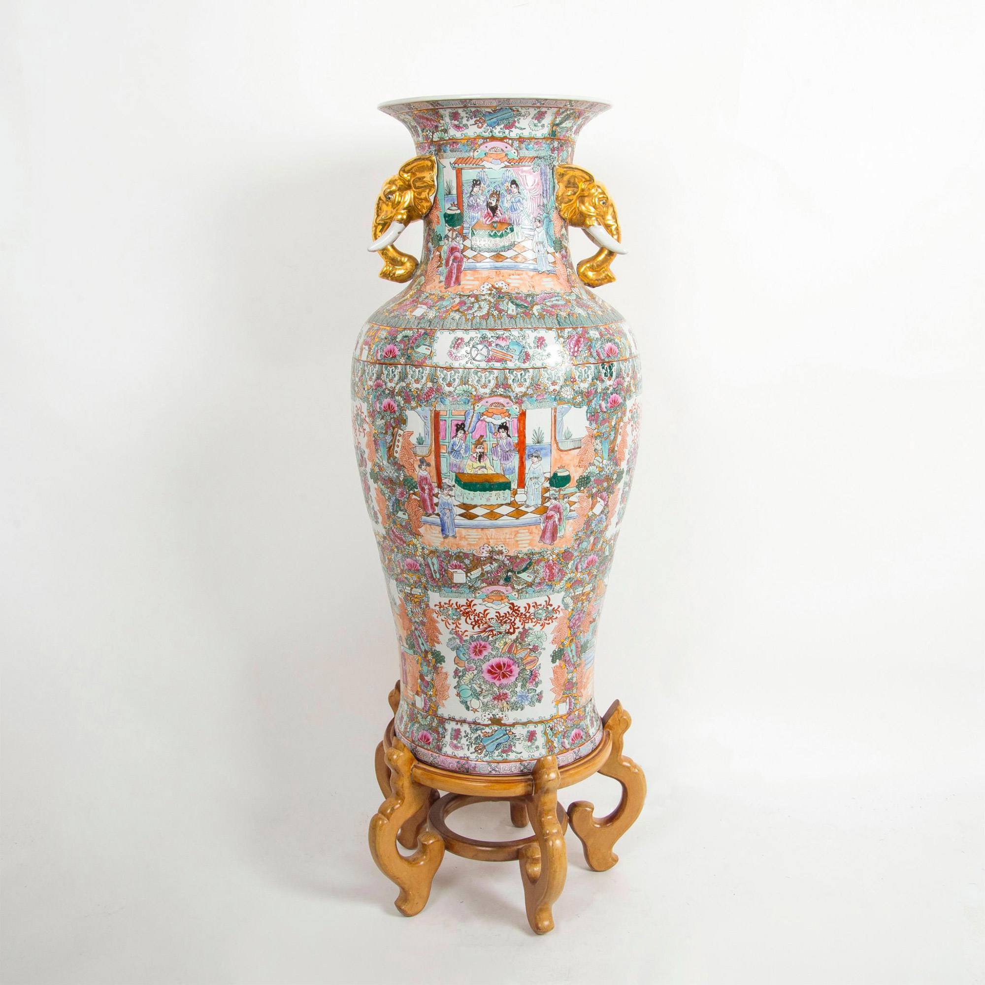 Chinese Porcelain Rose Medallion Vase with Gilt Handles on Wooden Base - Image 6 of 20