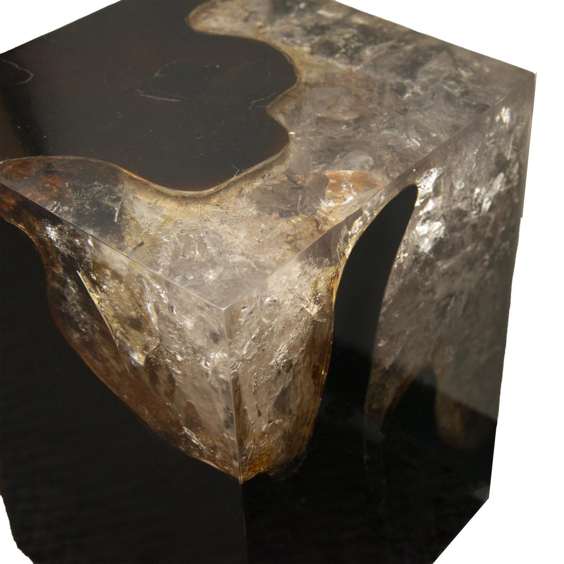 Andrianna Shamaris Cracked Resin Side Table - Bild 3 aus 4