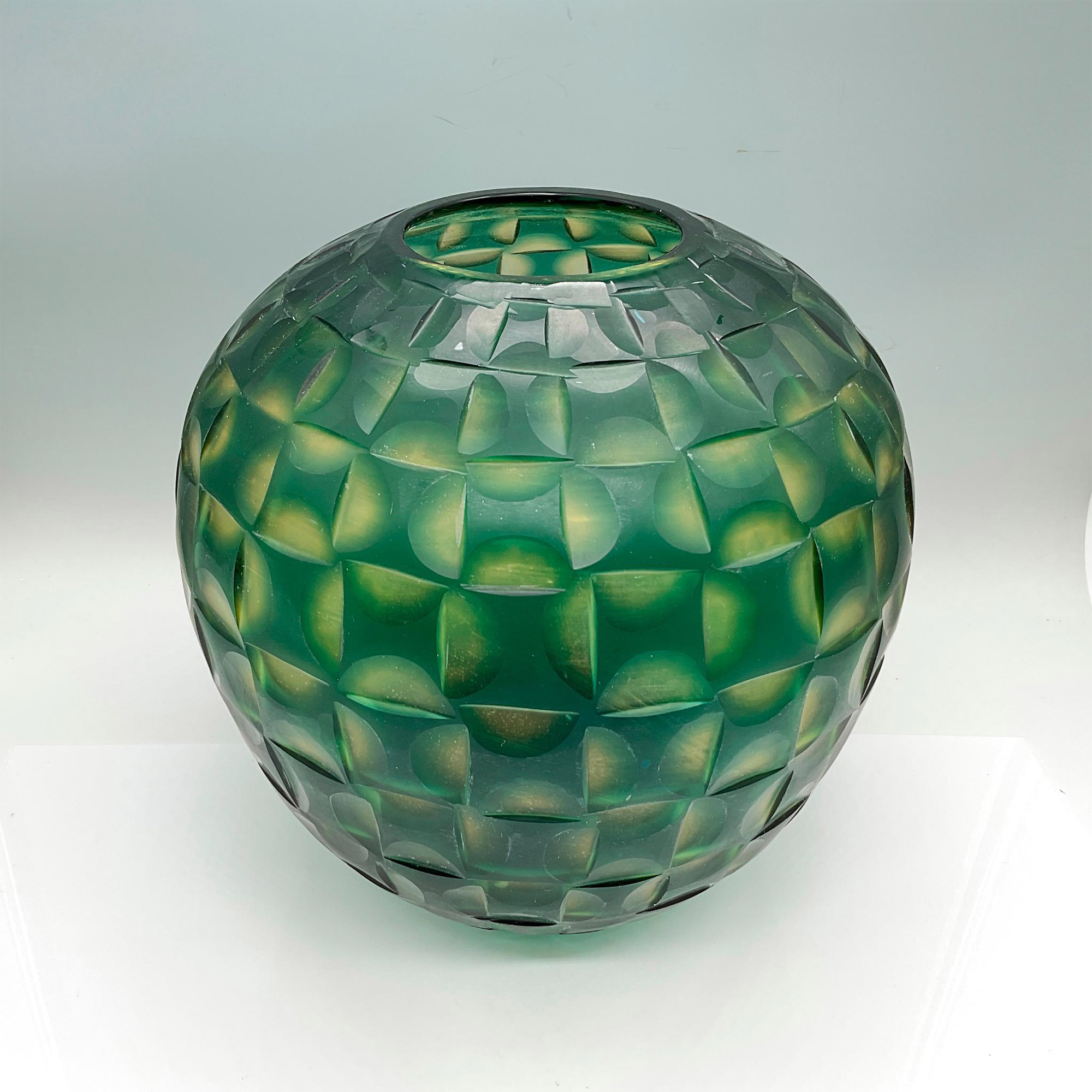 Vintage Indian Green Glass Woven Facets Vase - Image 2 of 3