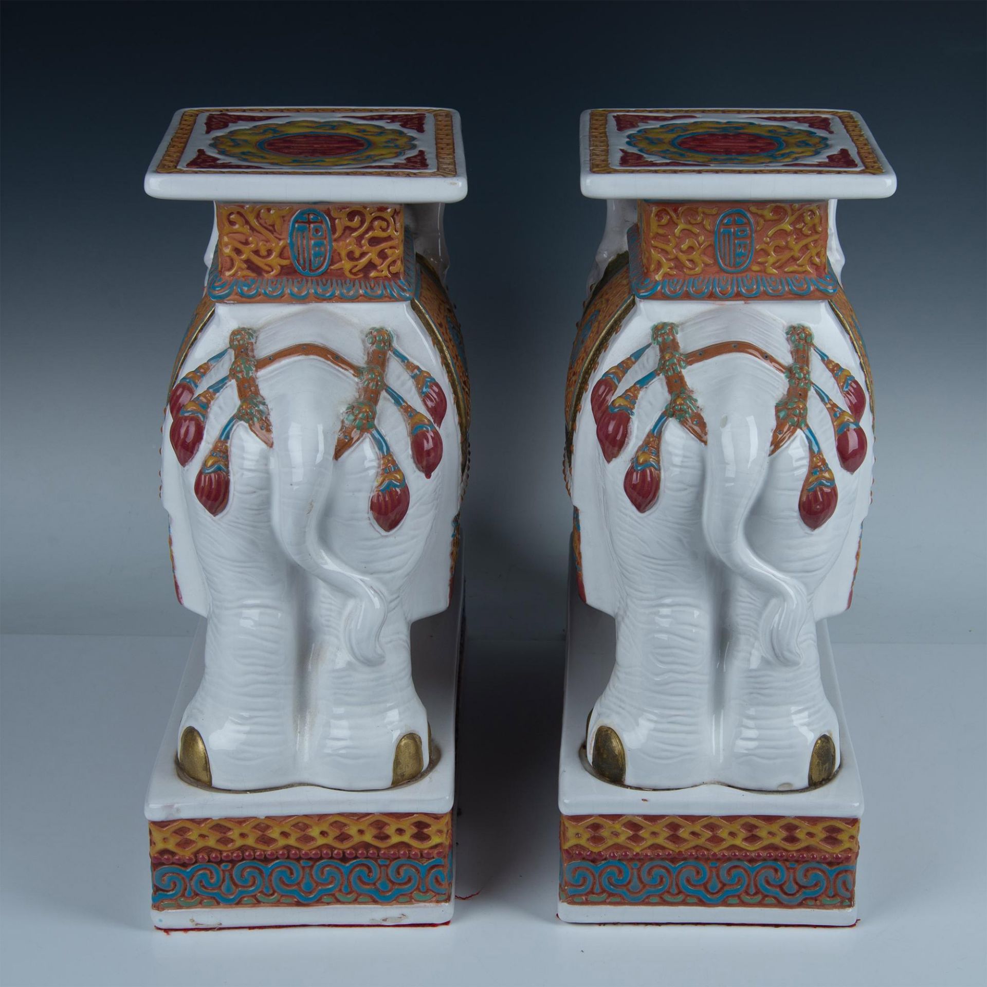 Pair of Vintage Ceramic Indian Elephant Plant Stands - Bild 3 aus 5
