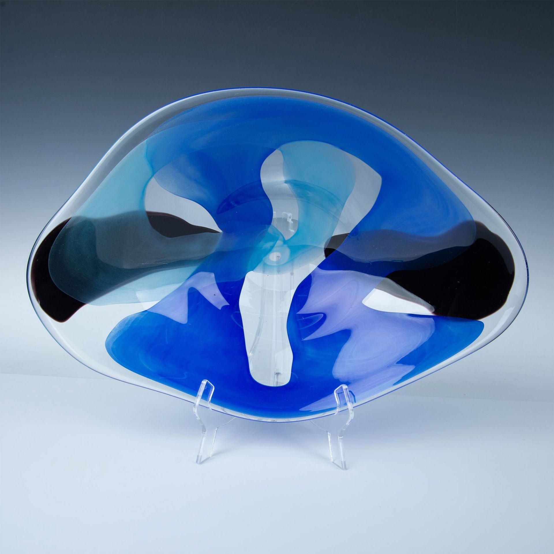 Sasaki Glass Swirl Centerpiece Bowl - Image 2 of 4