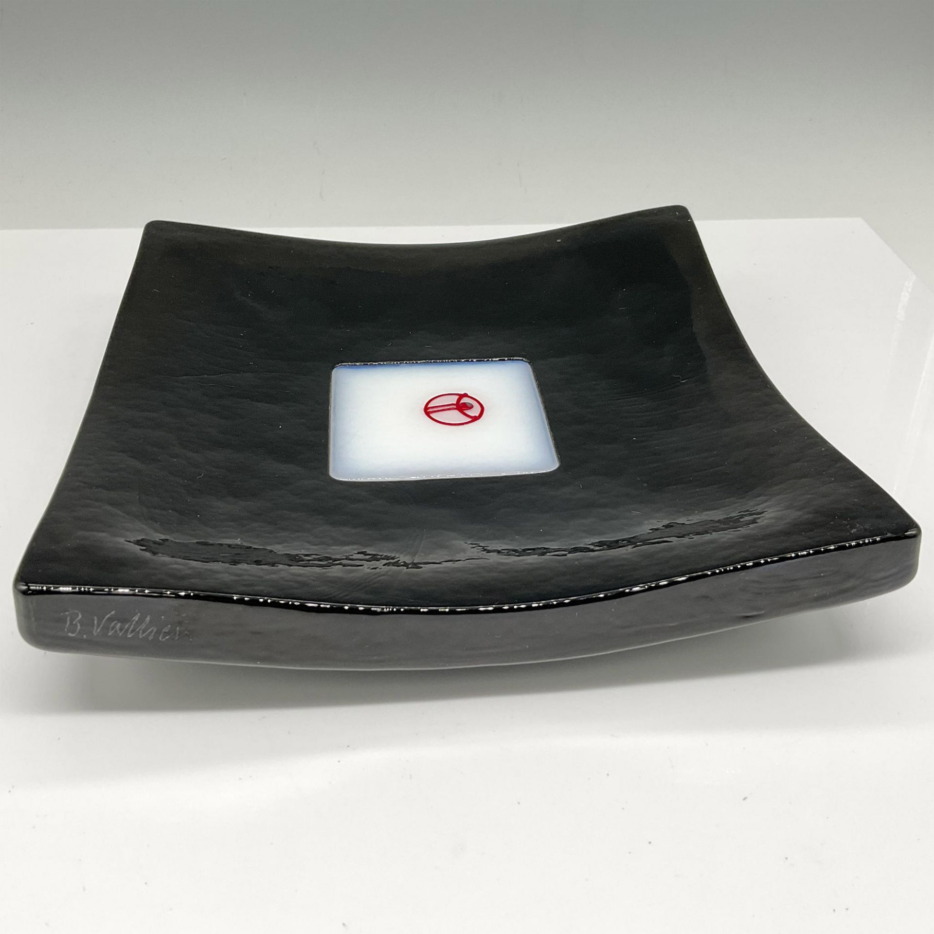 Bertil Vallien -Kosta Boda Domino Series Glass Dish, Signed - Image 3 of 4
