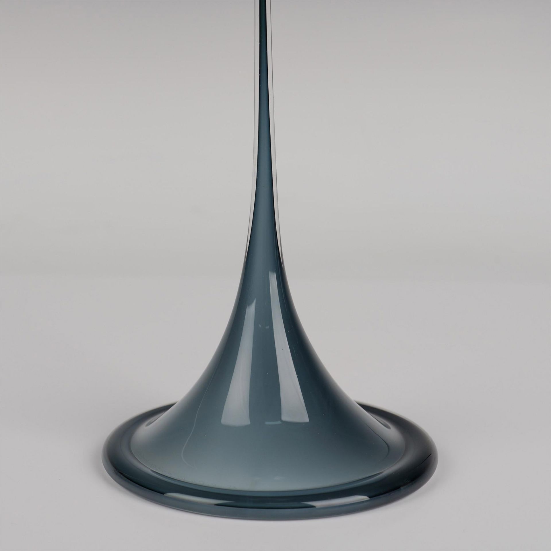 Orrefors by Nils Landberg Tulpan Vase - Image 4 of 7