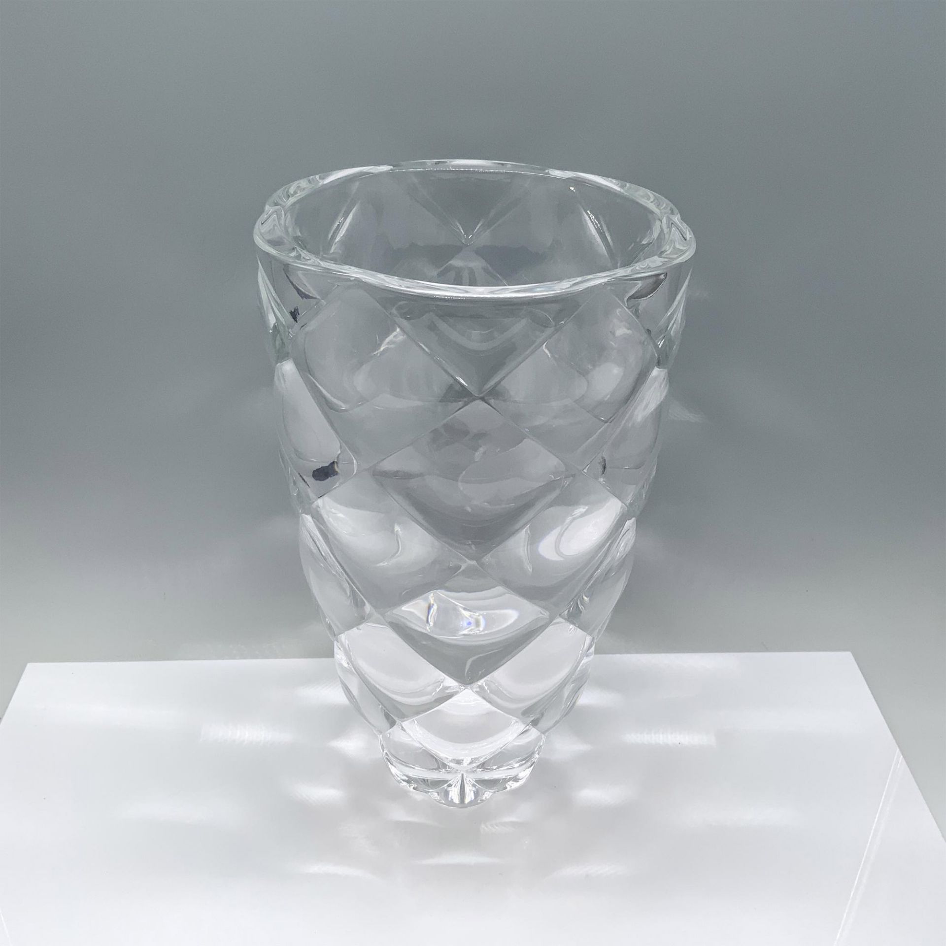 Riedel Crystal Vase, Vivant Balloon - Image 2 of 3