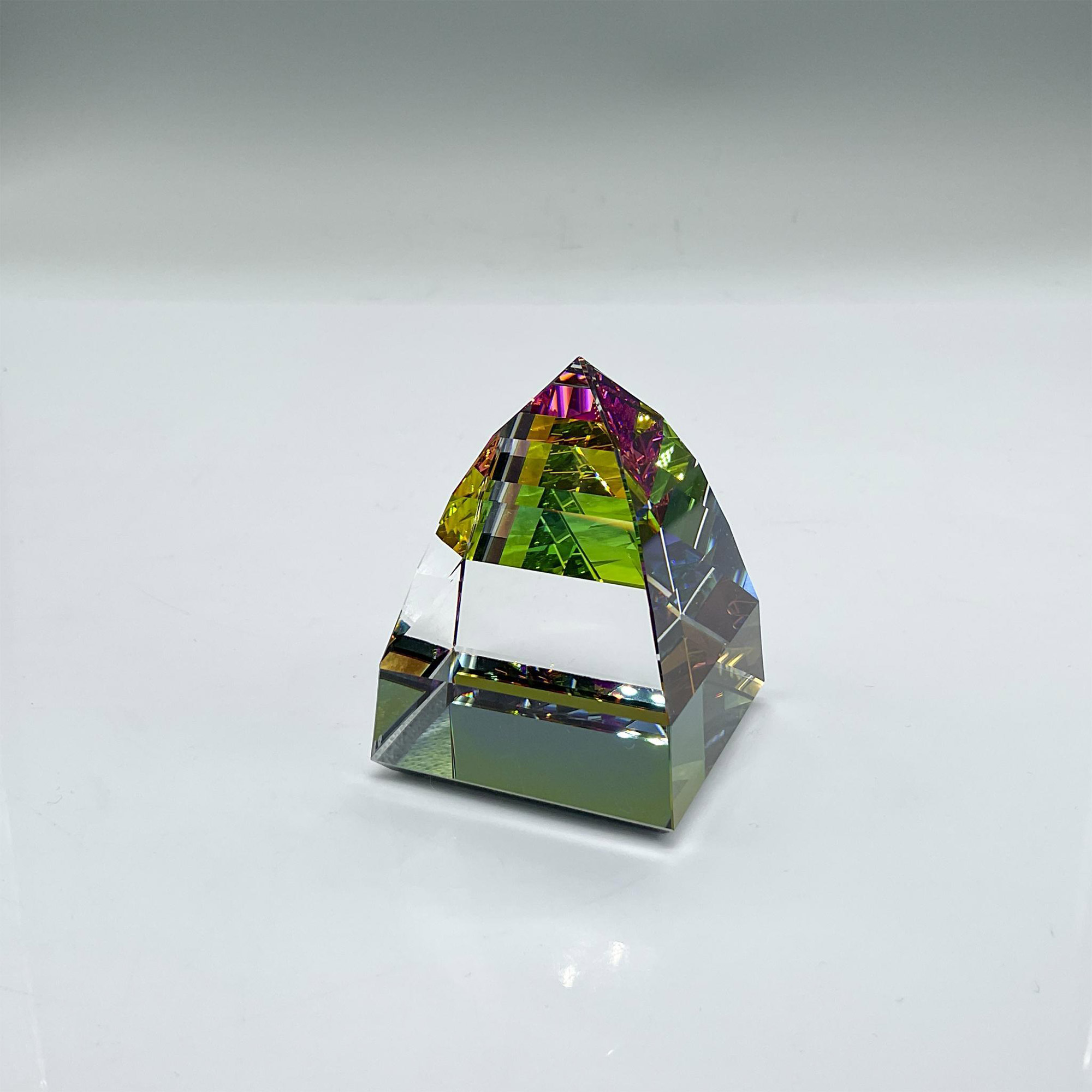 Swarovski Crystal Prism Pyramid Paperweights - Image 3 of 6