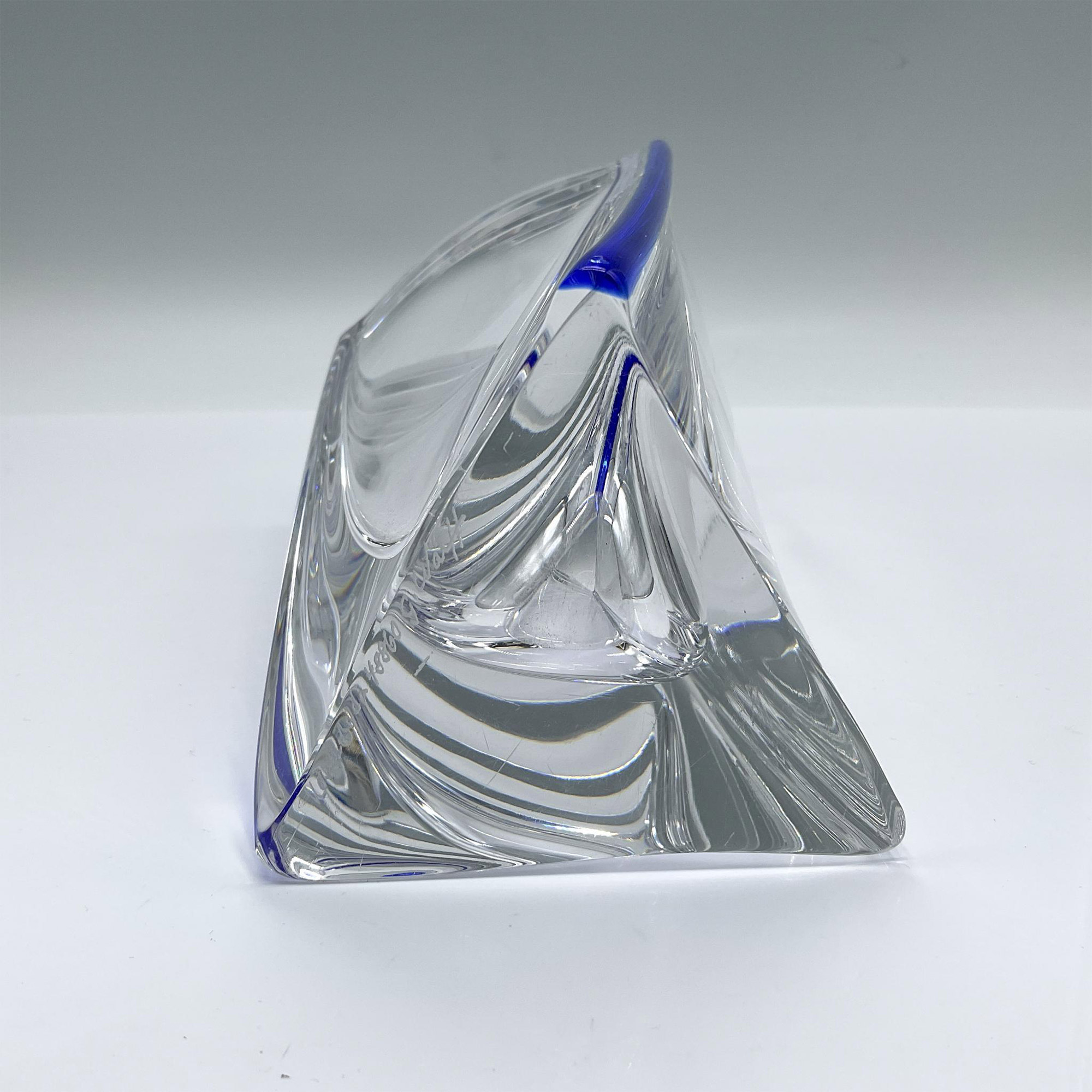 Kosta Boda by Goran Warff Glass Triangular Vase - Image 4 of 4