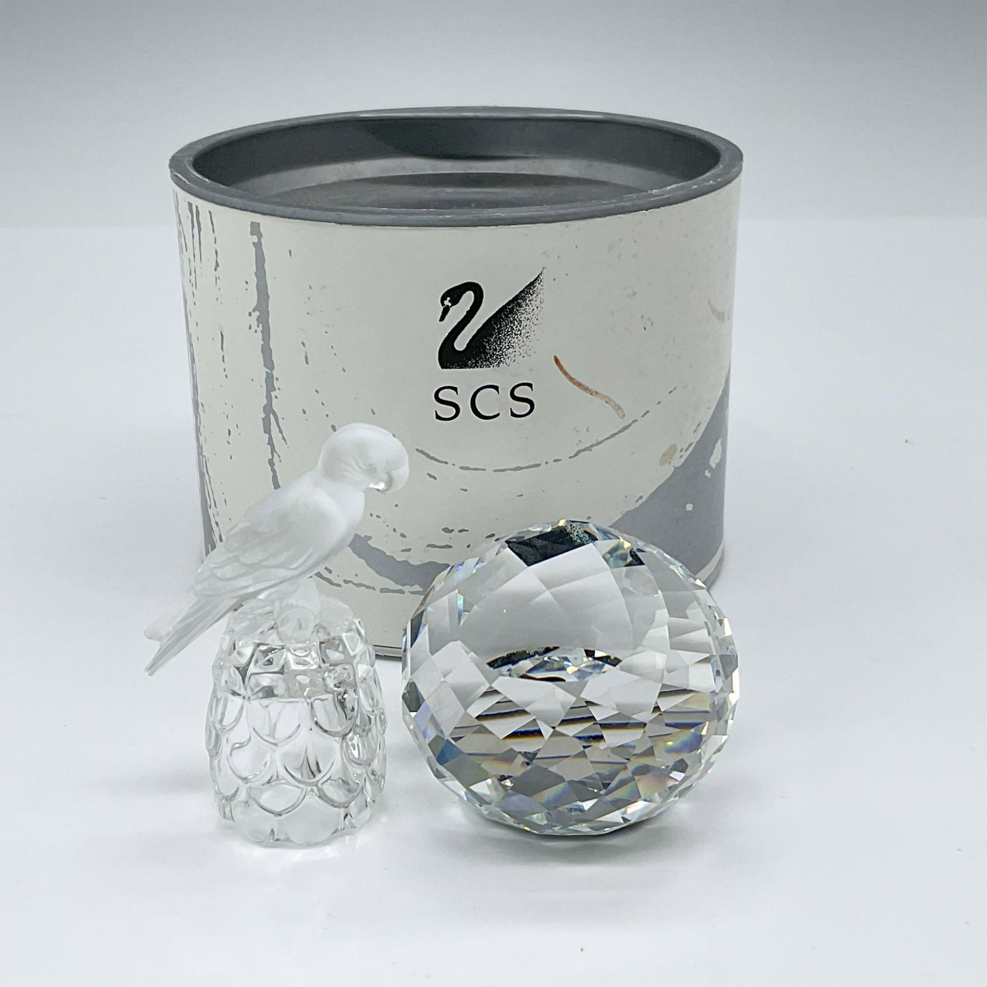 2pc Swarovski Crystal Figurines, Parrot Thimble, Paperweight - Image 4 of 4