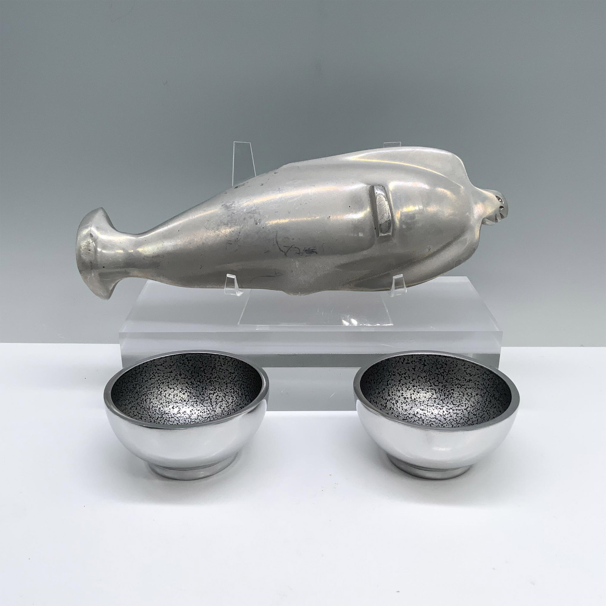 3pc Carrol Boyes Style Man Spoon Rest and Bowls - Image 3 of 3