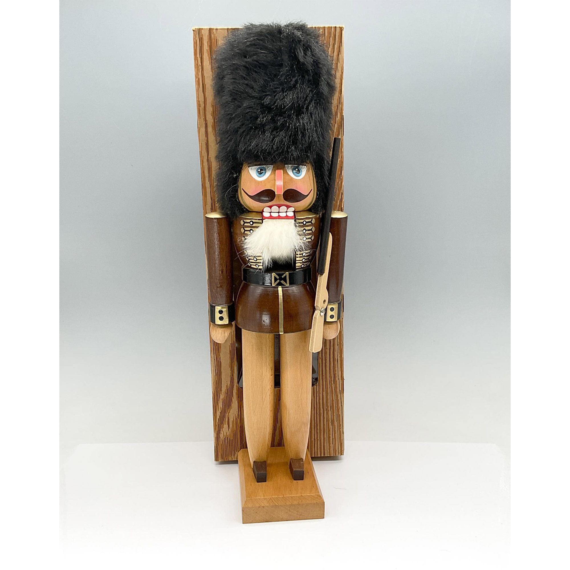 Original Erzgebirge German Folk Art Nutcracker - Image 4 of 4