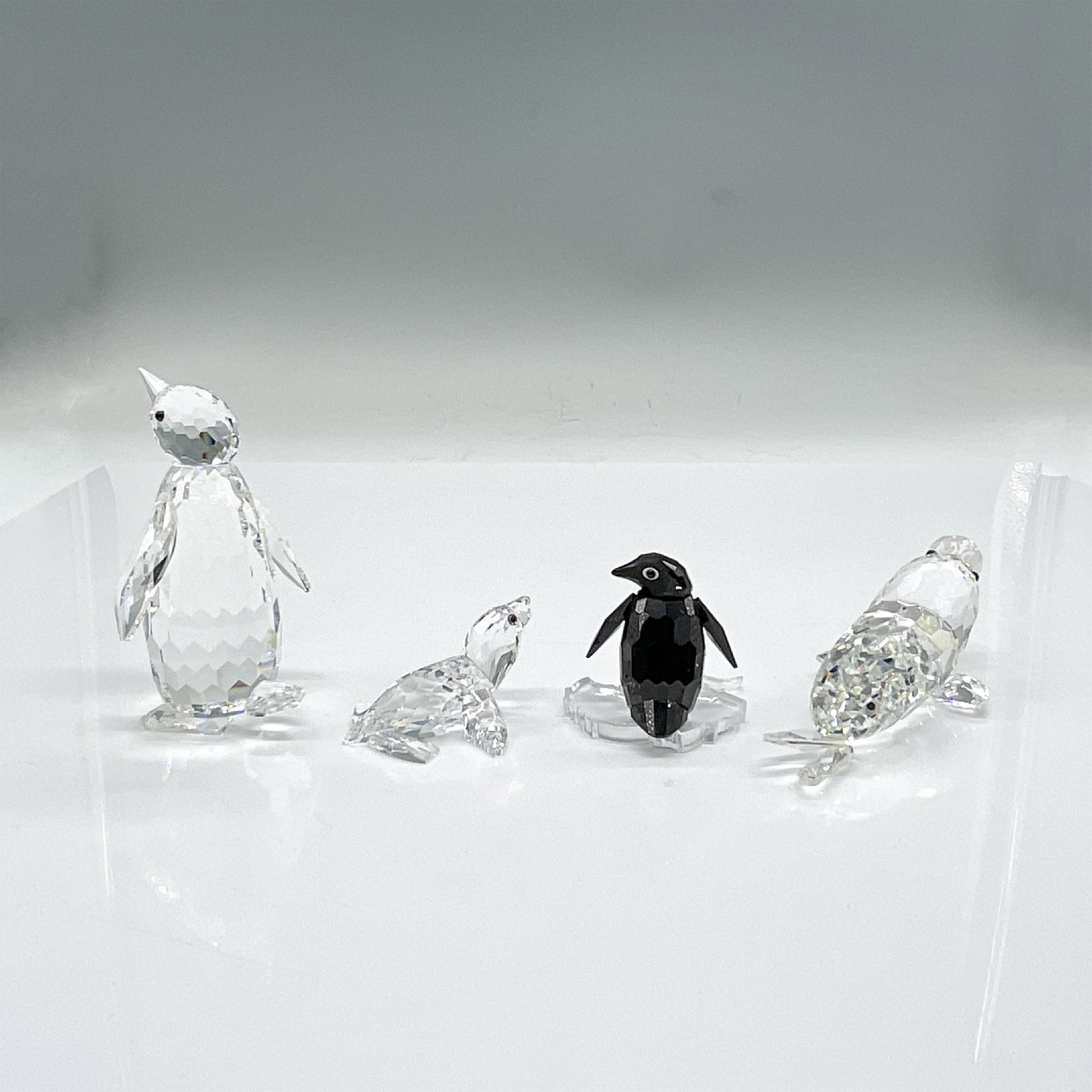 5pc Swarovski Crystal Figurines, Arctic Friends + Base - Image 2 of 4