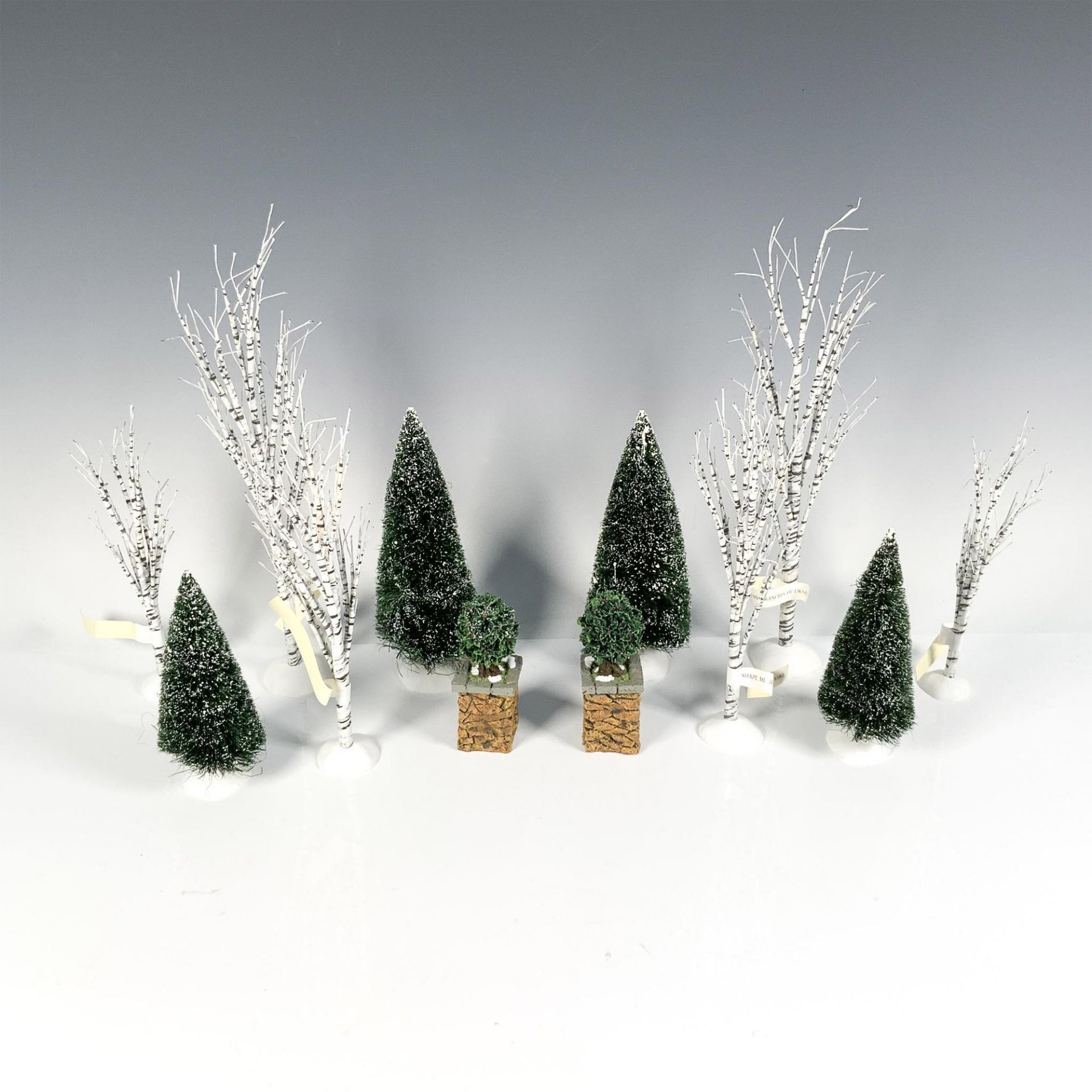 12pc Department 56 Figurines, Birch, Topiary and Holly Trees - Bild 2 aus 3